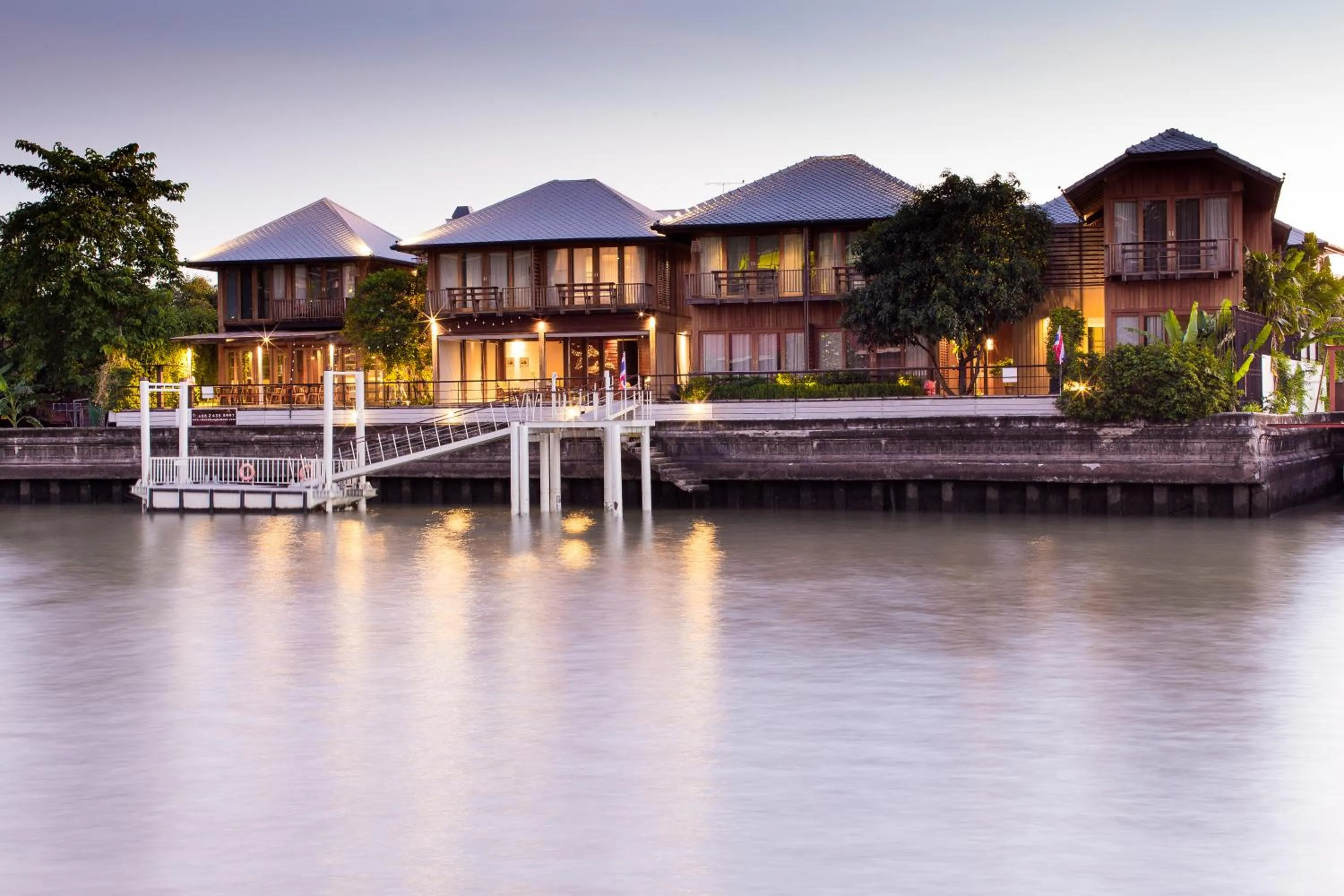 Property building in Chann Bangkok Noi