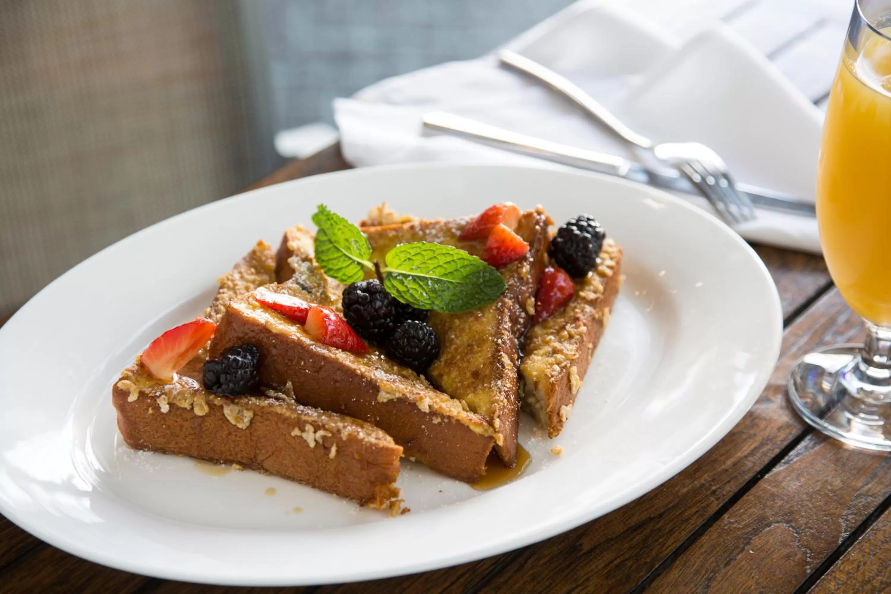 Food and drinks in Shore Hotel