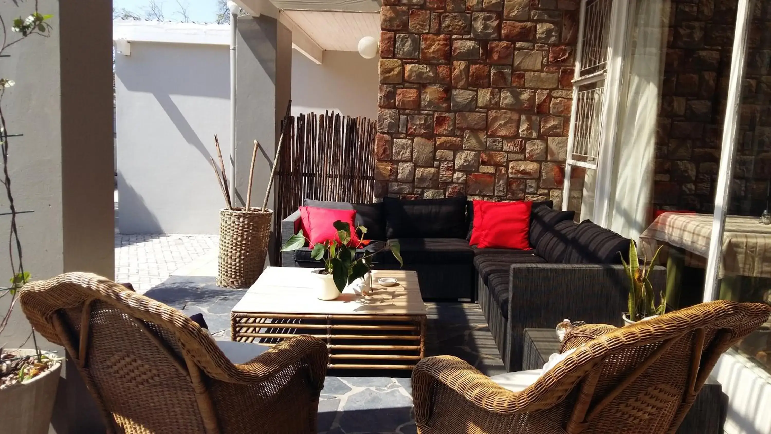 Balcony/Terrace, Seating Area in Port Elizabeth Guest House