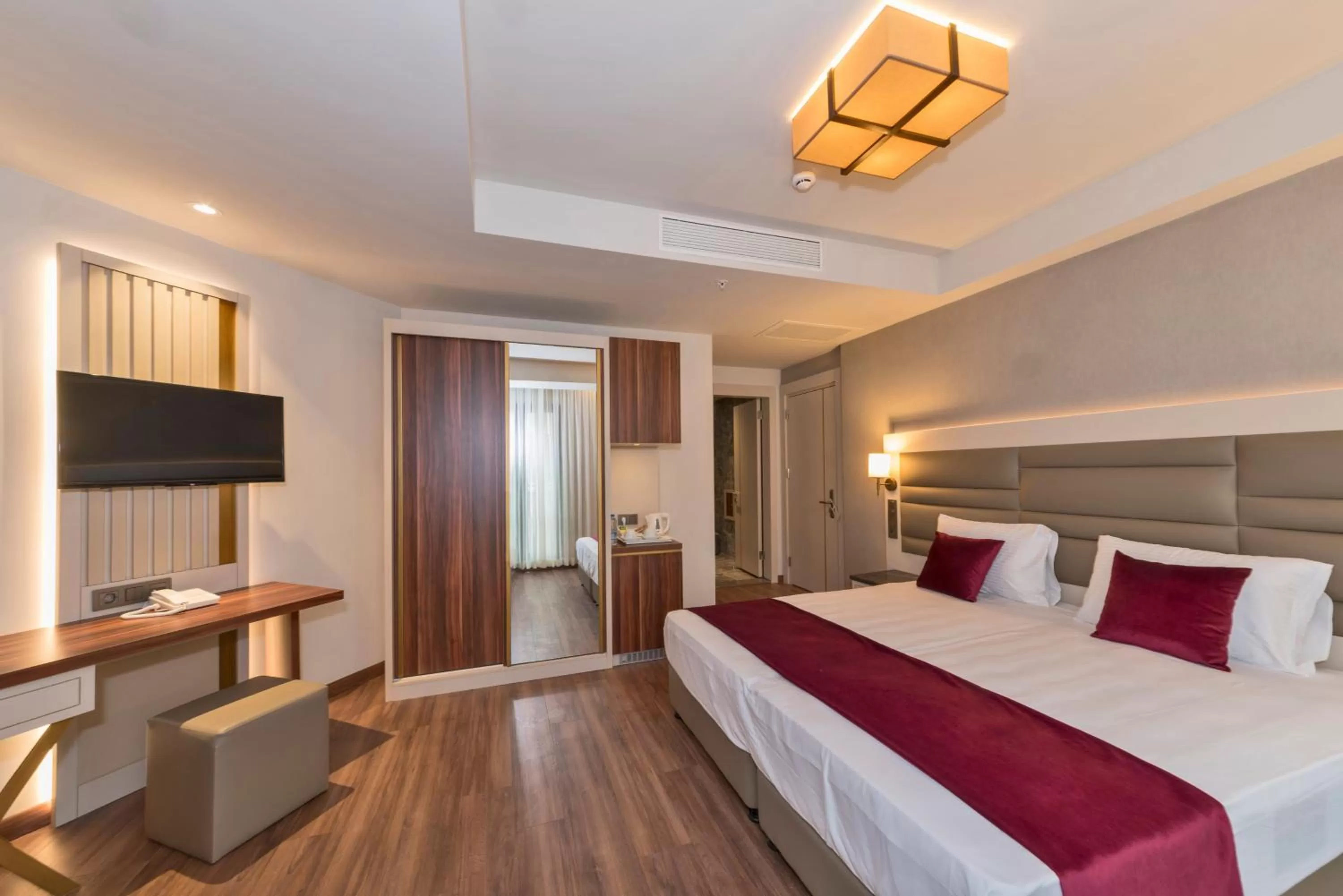 Bedroom, Bed in Golden Royal Hotel