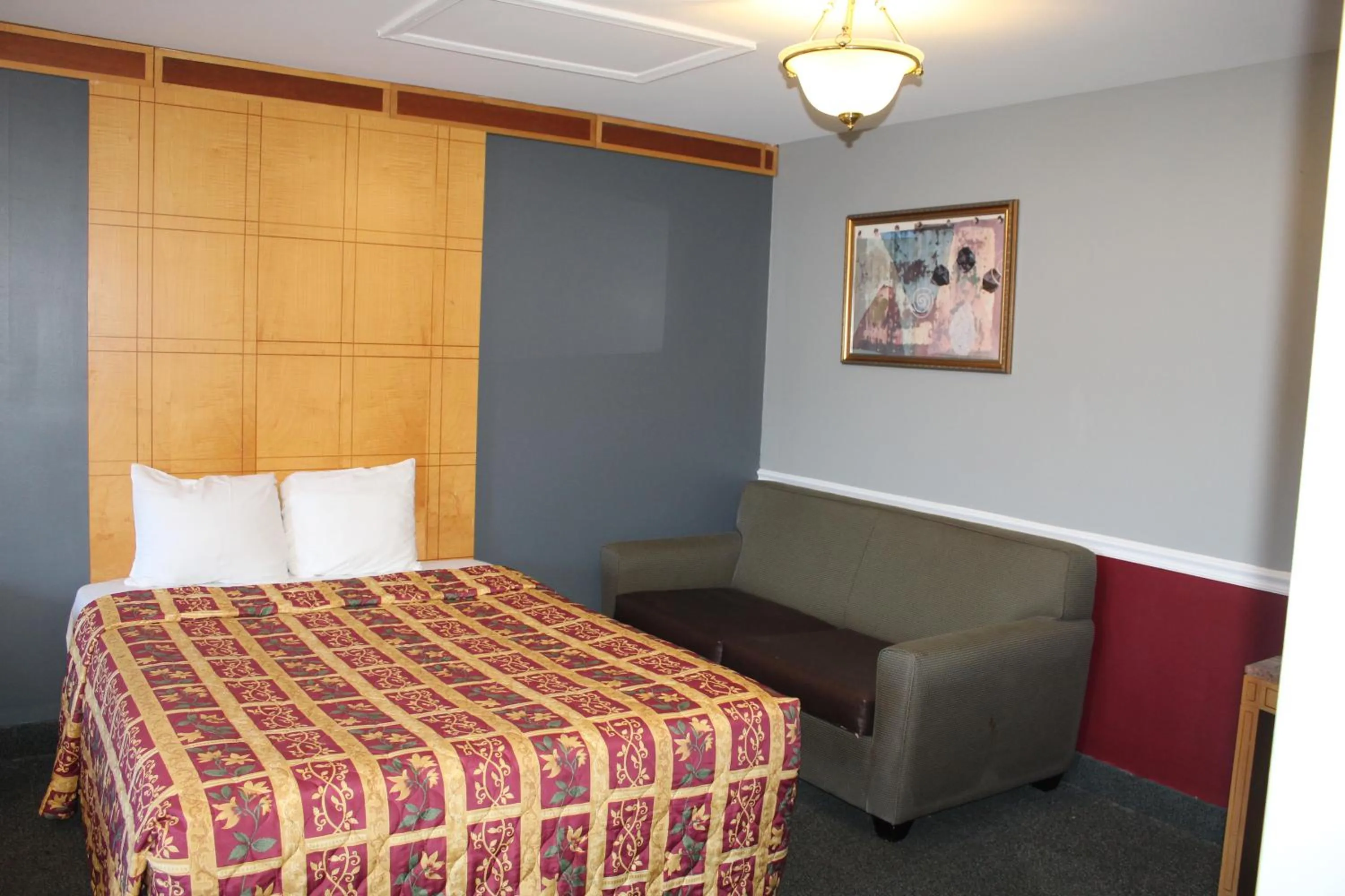 Bed in Liberty Inn Absecon Atlantic City