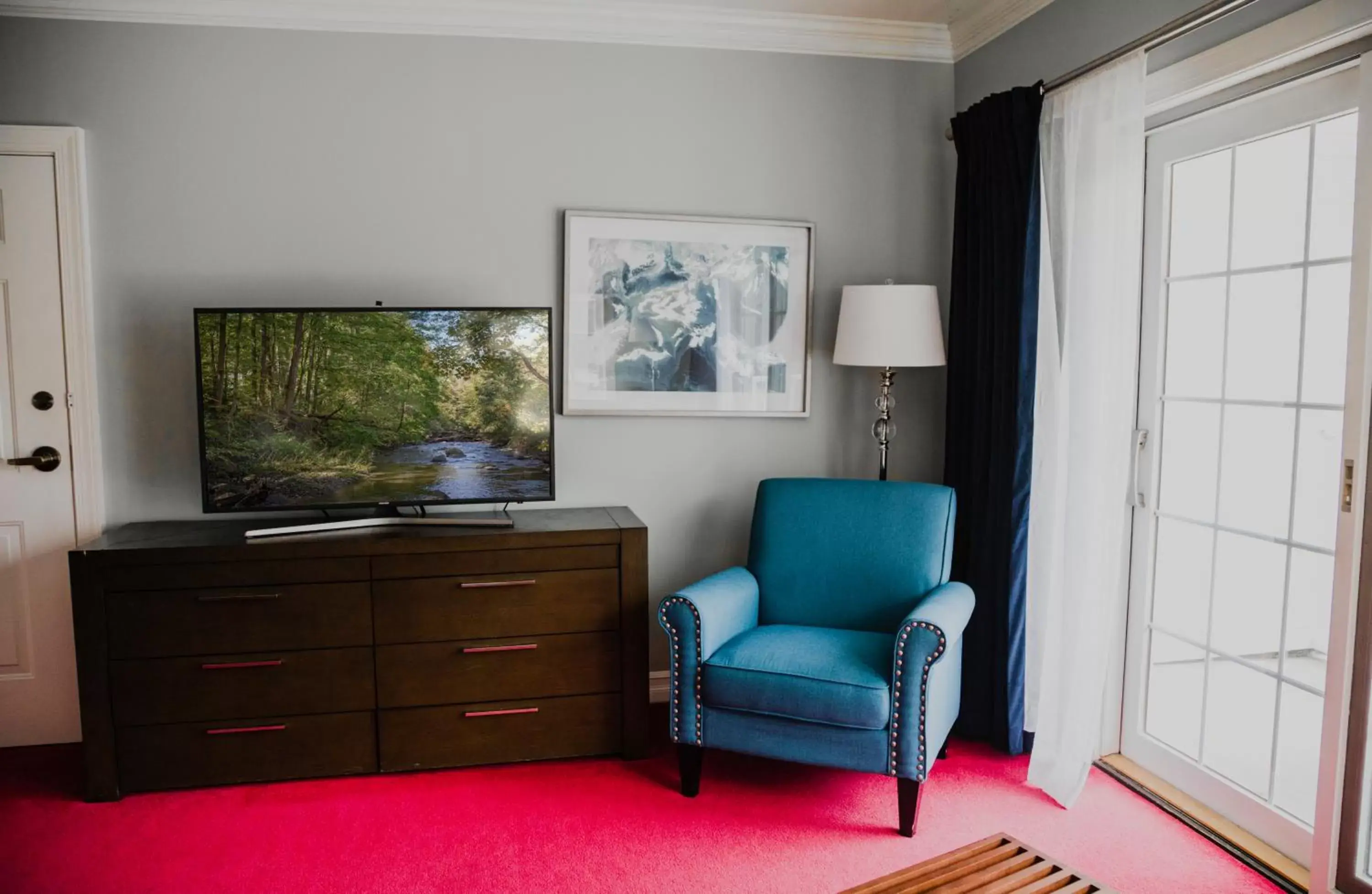 Seating Area in Inn at Taughannock Falls