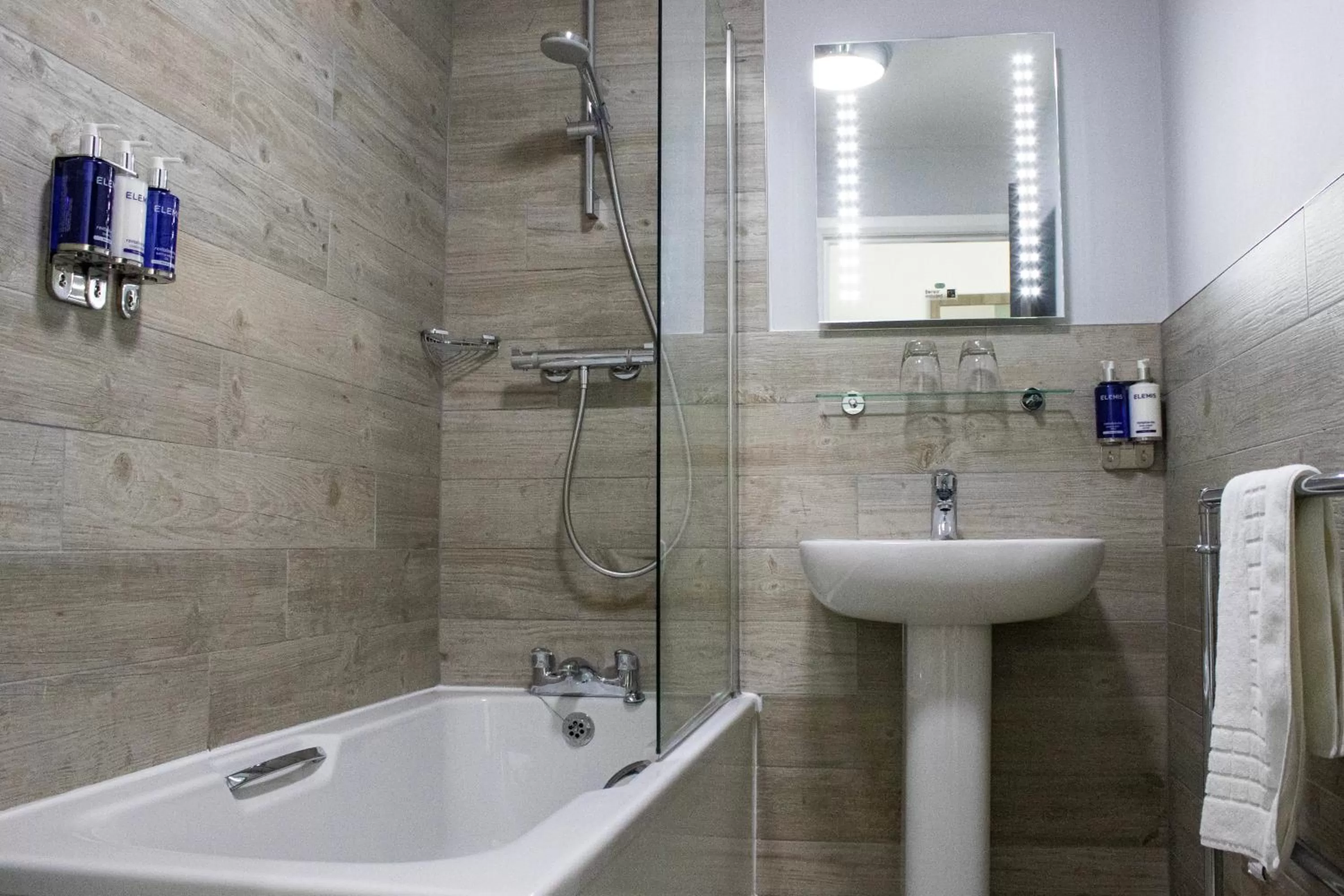 Bathroom in Belmont Llandudno