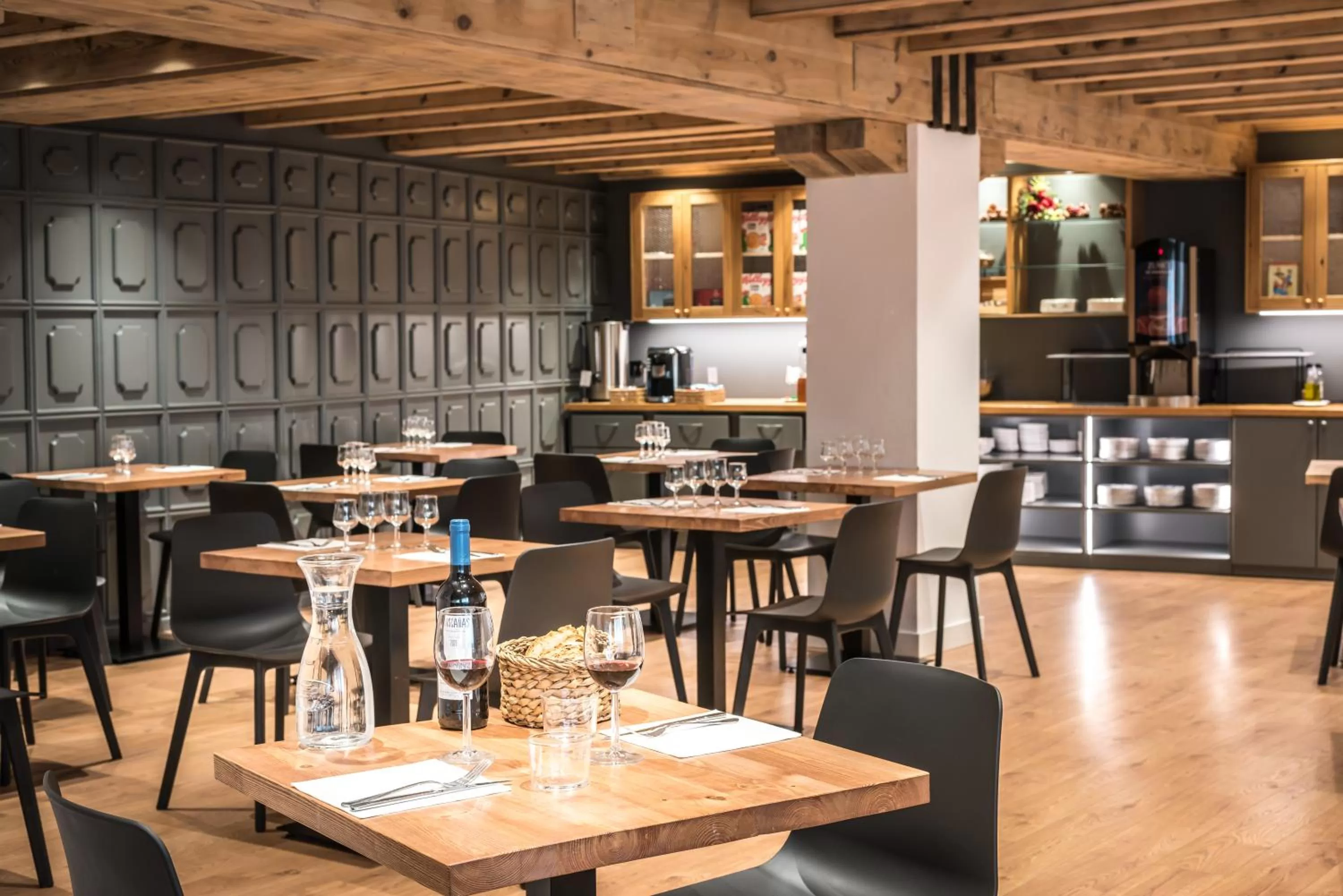 Restaurant/places to eat in Riu Nere Mountain Hotel