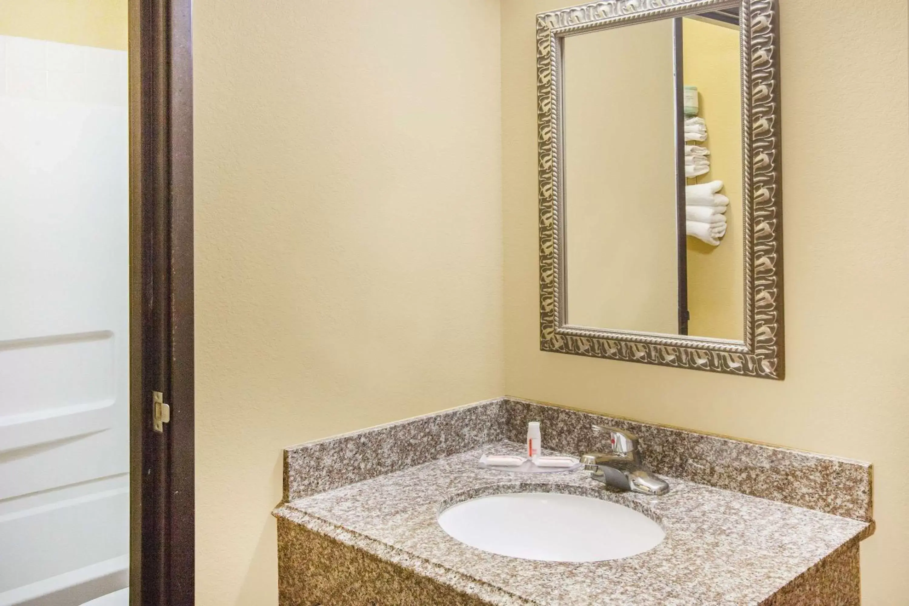 Bathroom in Super 8 by Wyndham Van Buren/Ft. Smith Area