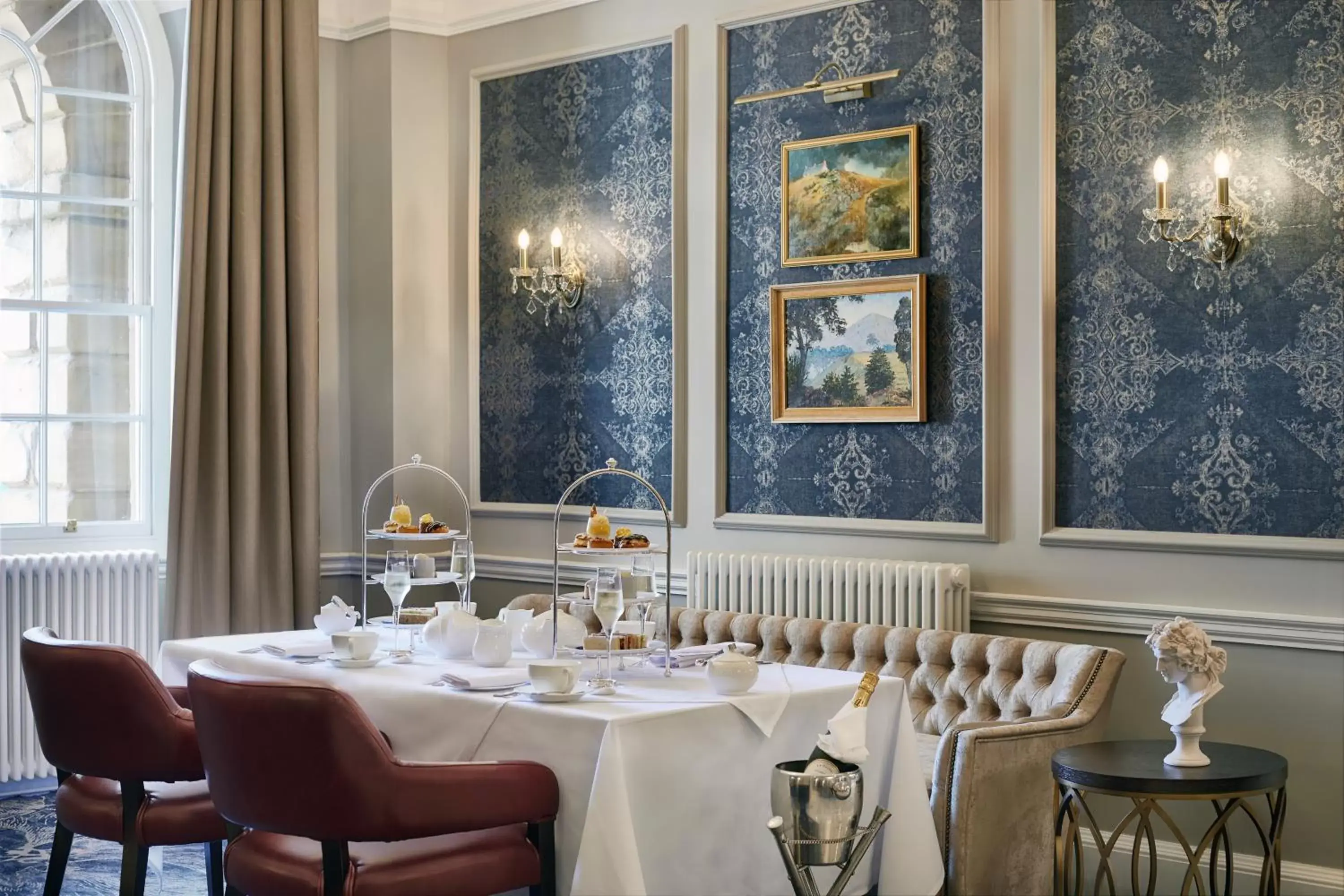 Restaurant/places to eat in Buxton Crescent Restaurant/places to eat in Buxton Crescent