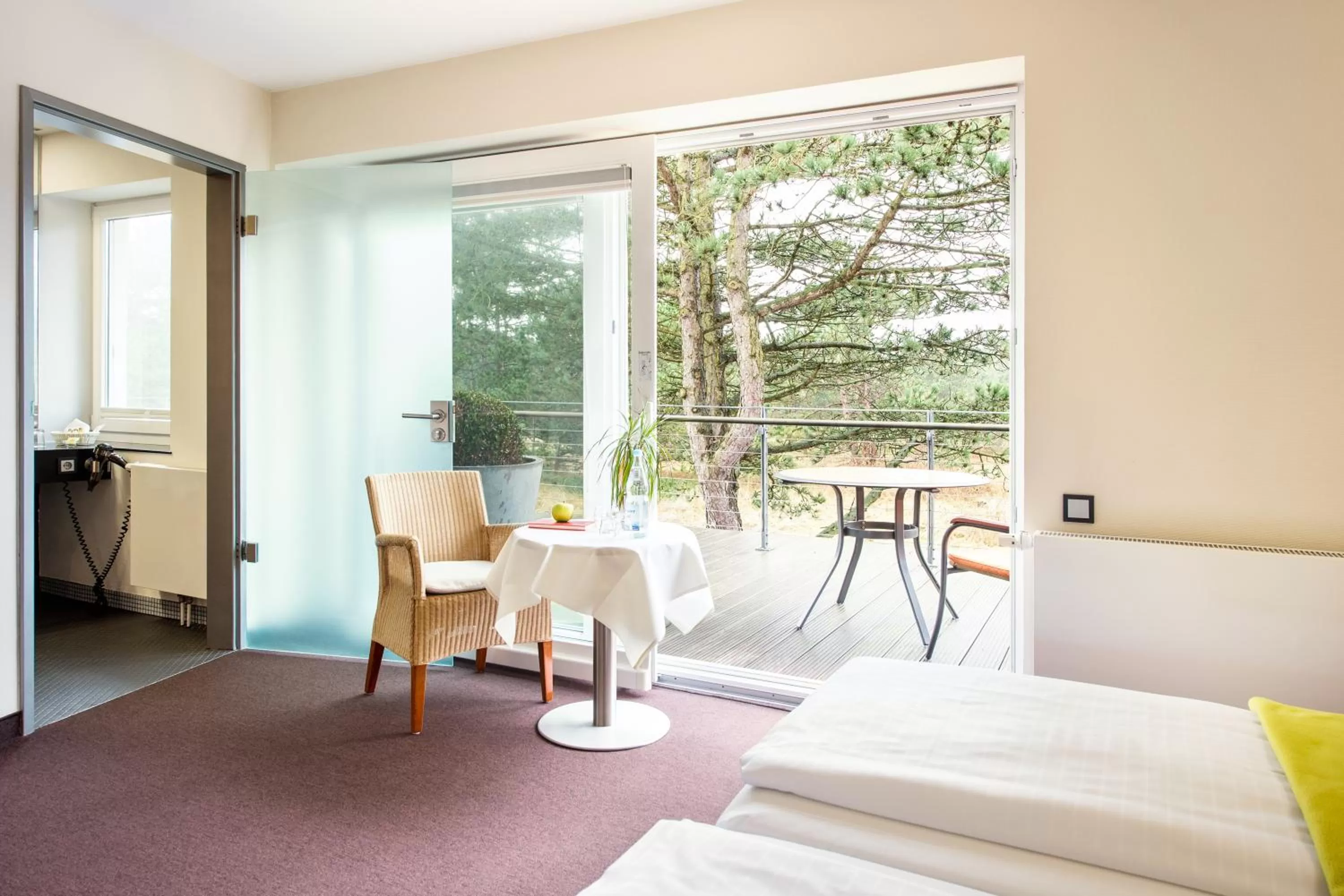 Balcony/Terrace, Bed in Hotel Windschur