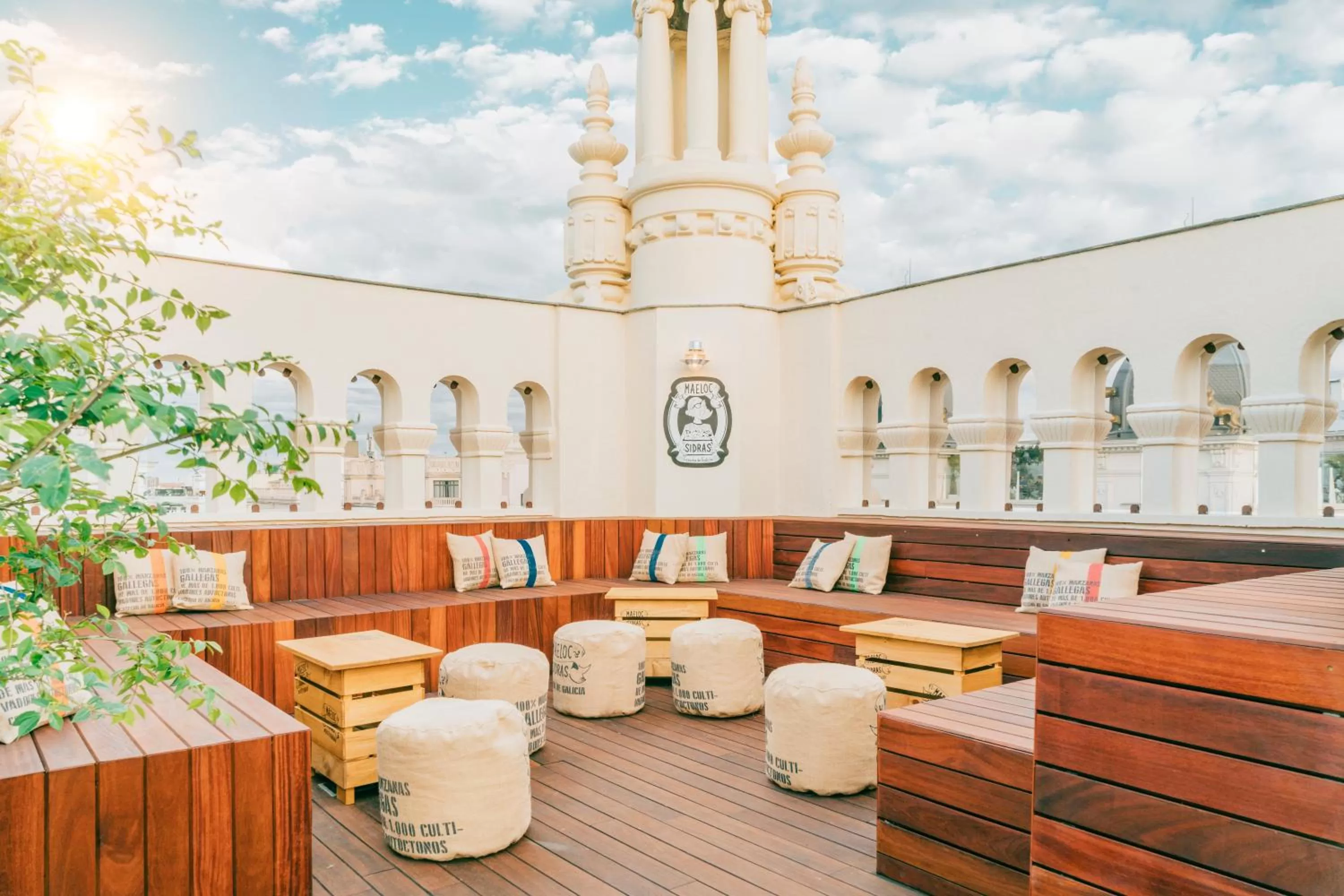 Property building in INNSIDE by Meliá Madrid Gran Vía