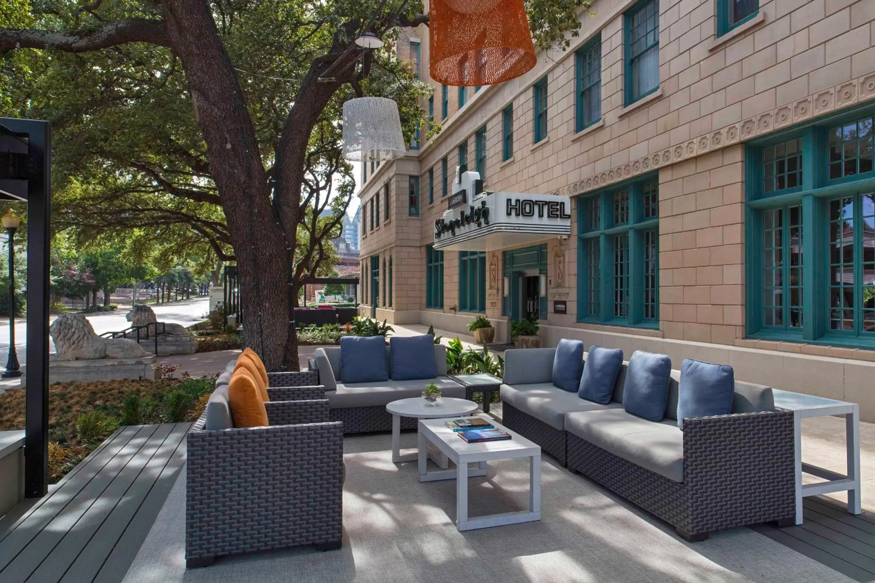 Restaurant/places to eat in Le Meridien Dallas, The Stoneleigh