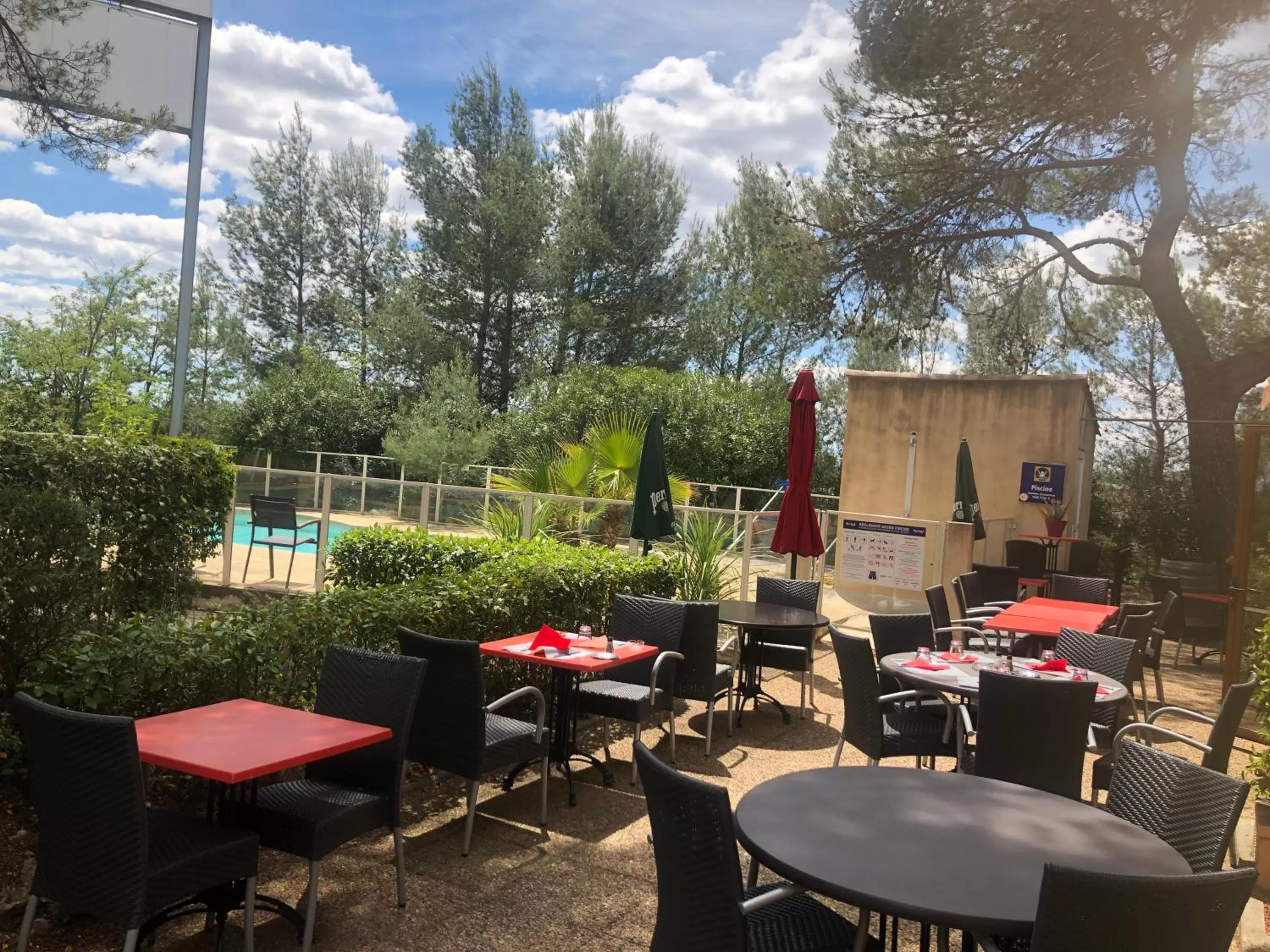 Patio in Kyriad Montpellier Nord Parc Euromédecine