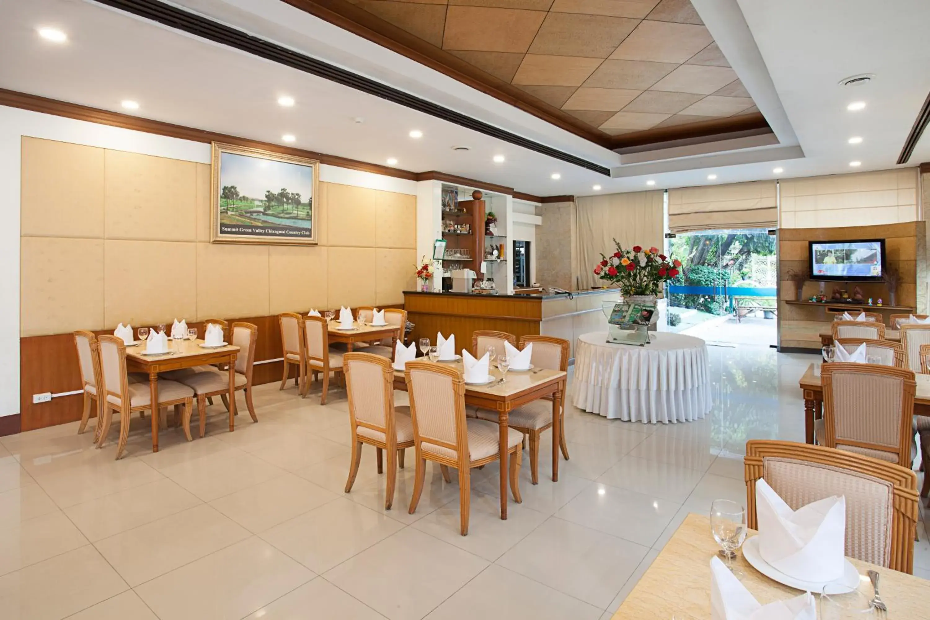 Restaurant/Places to Eat in Summit Pavilion Hotel (SHA Extra Plus)