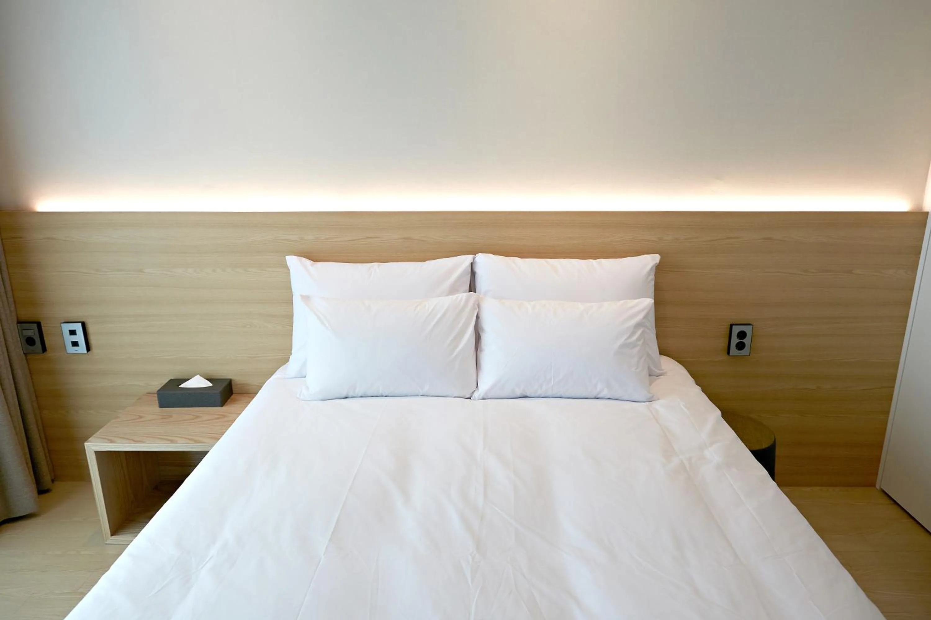 Bed in Ocean Soleview Hotel