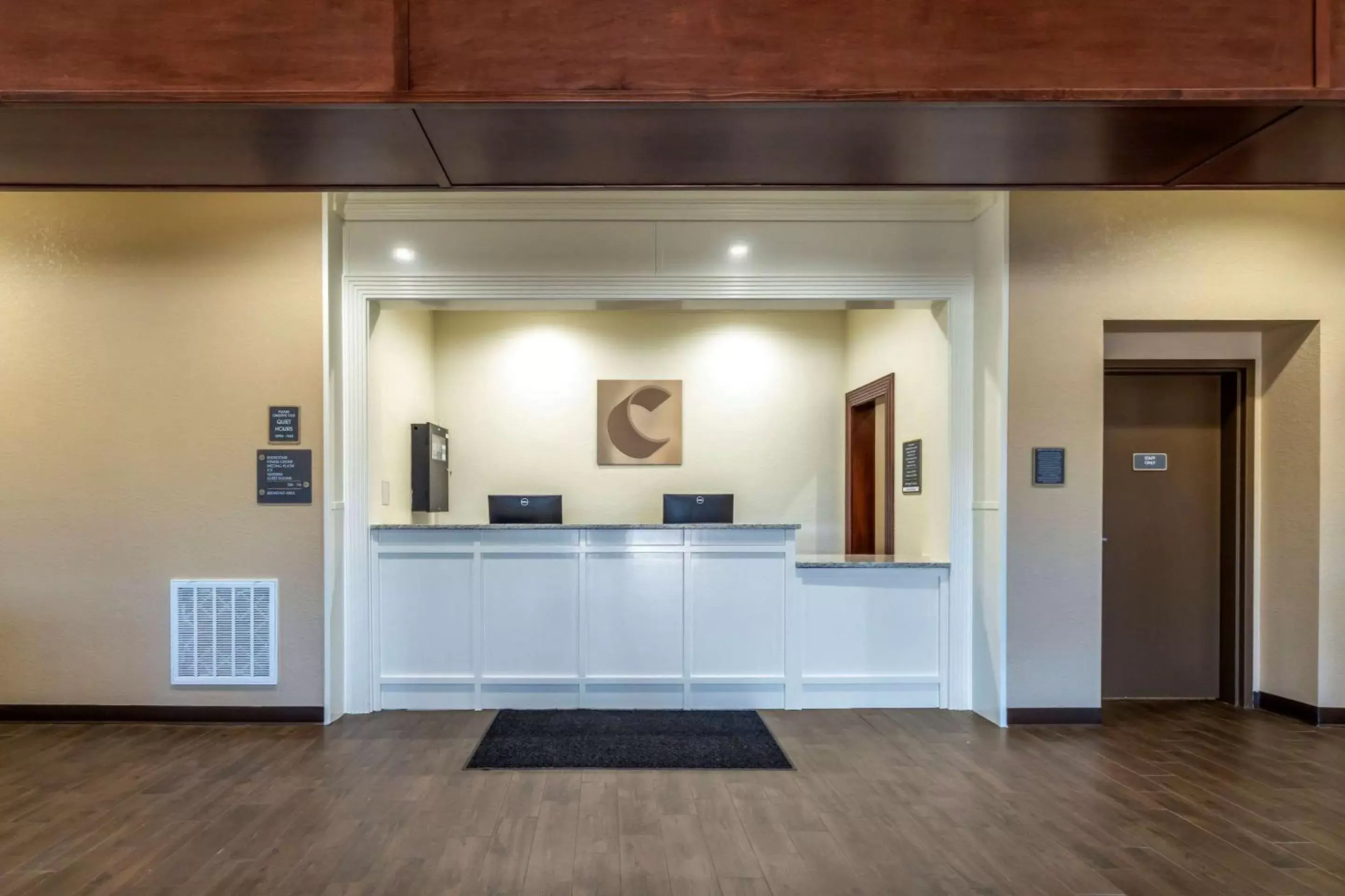 Lobby or reception in Comfort Inn & Suites Harrah