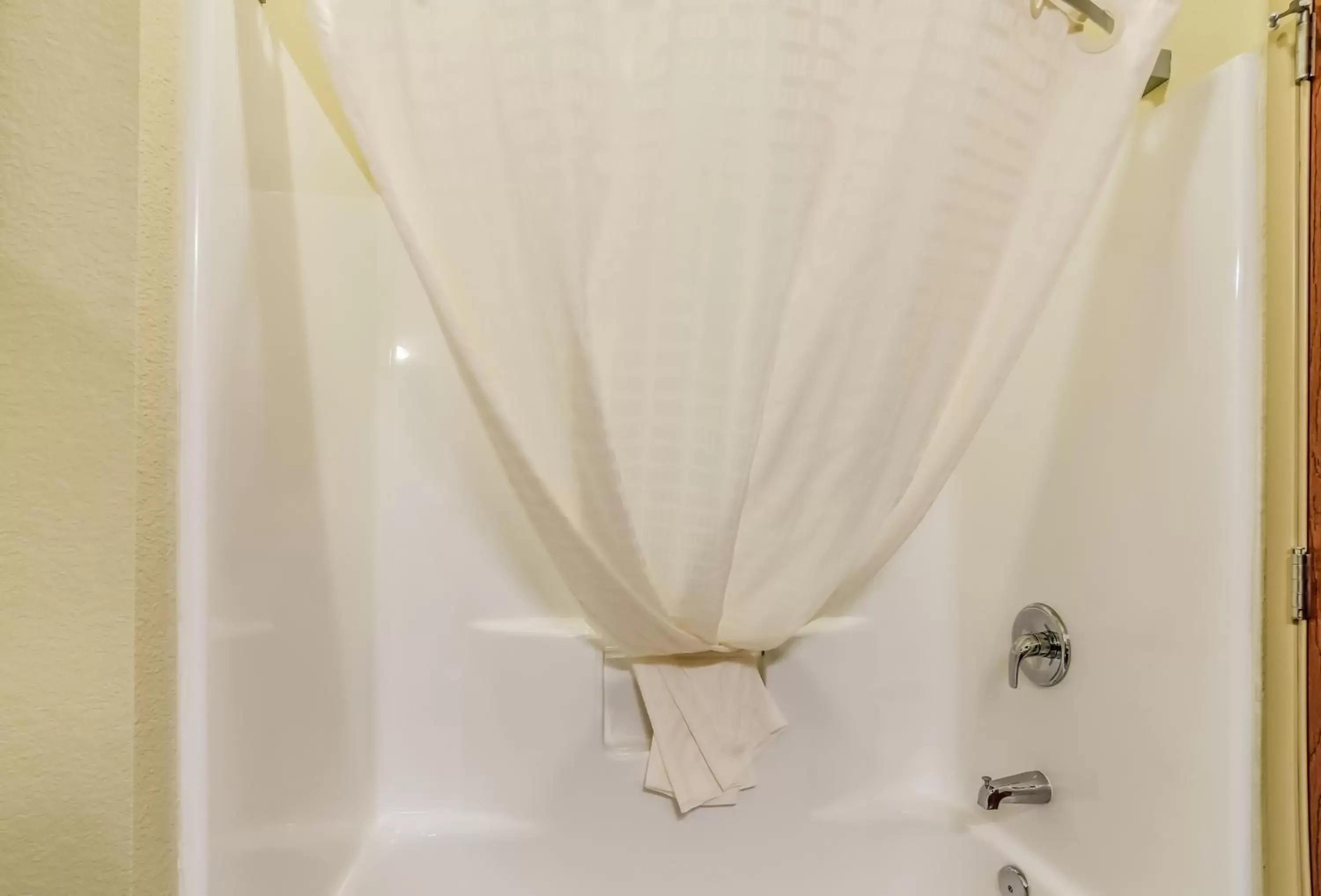 Bathroom in Cobblestone Hotel & Suites - Newton