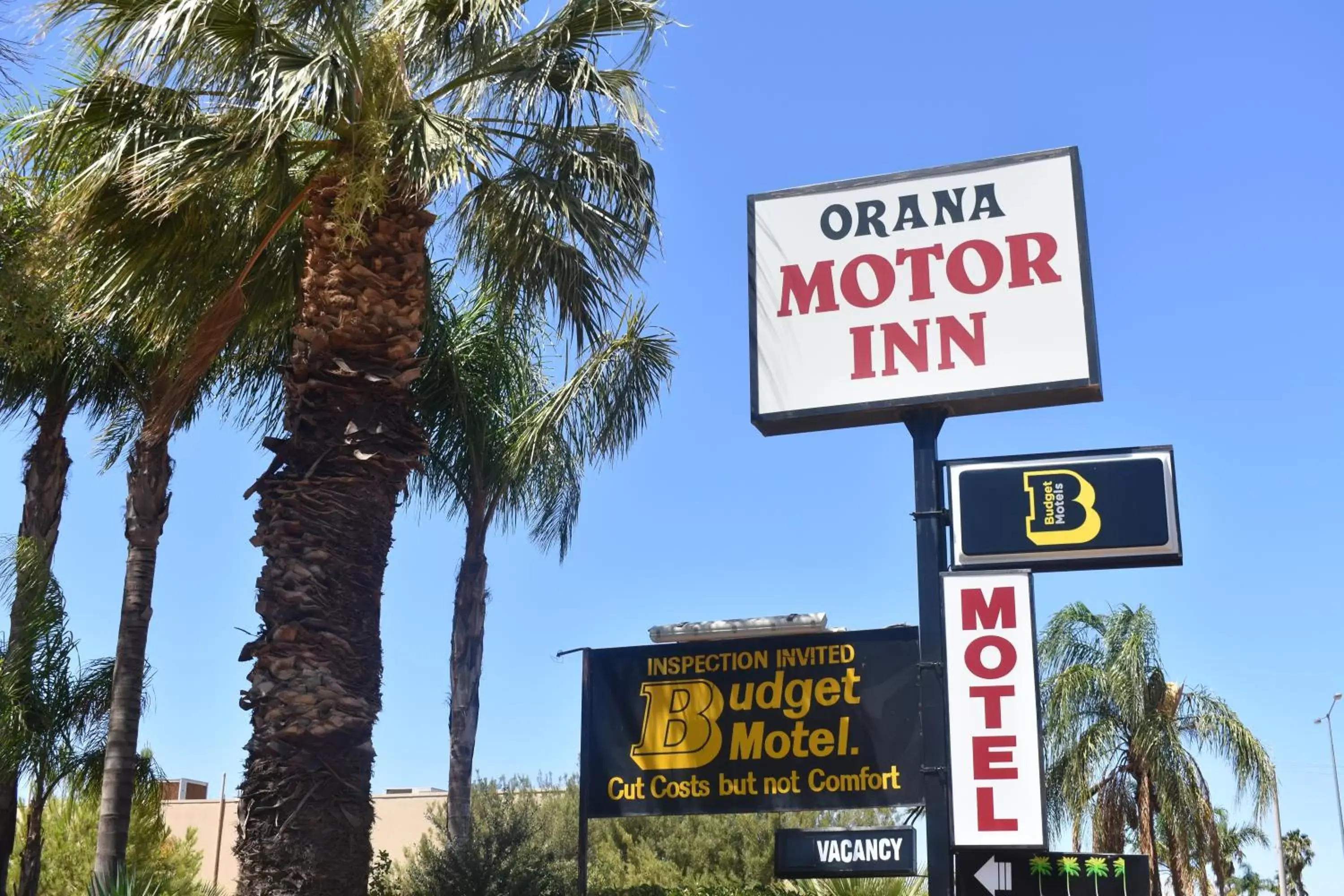 Property Logo/Sign in Orana Motor Inn