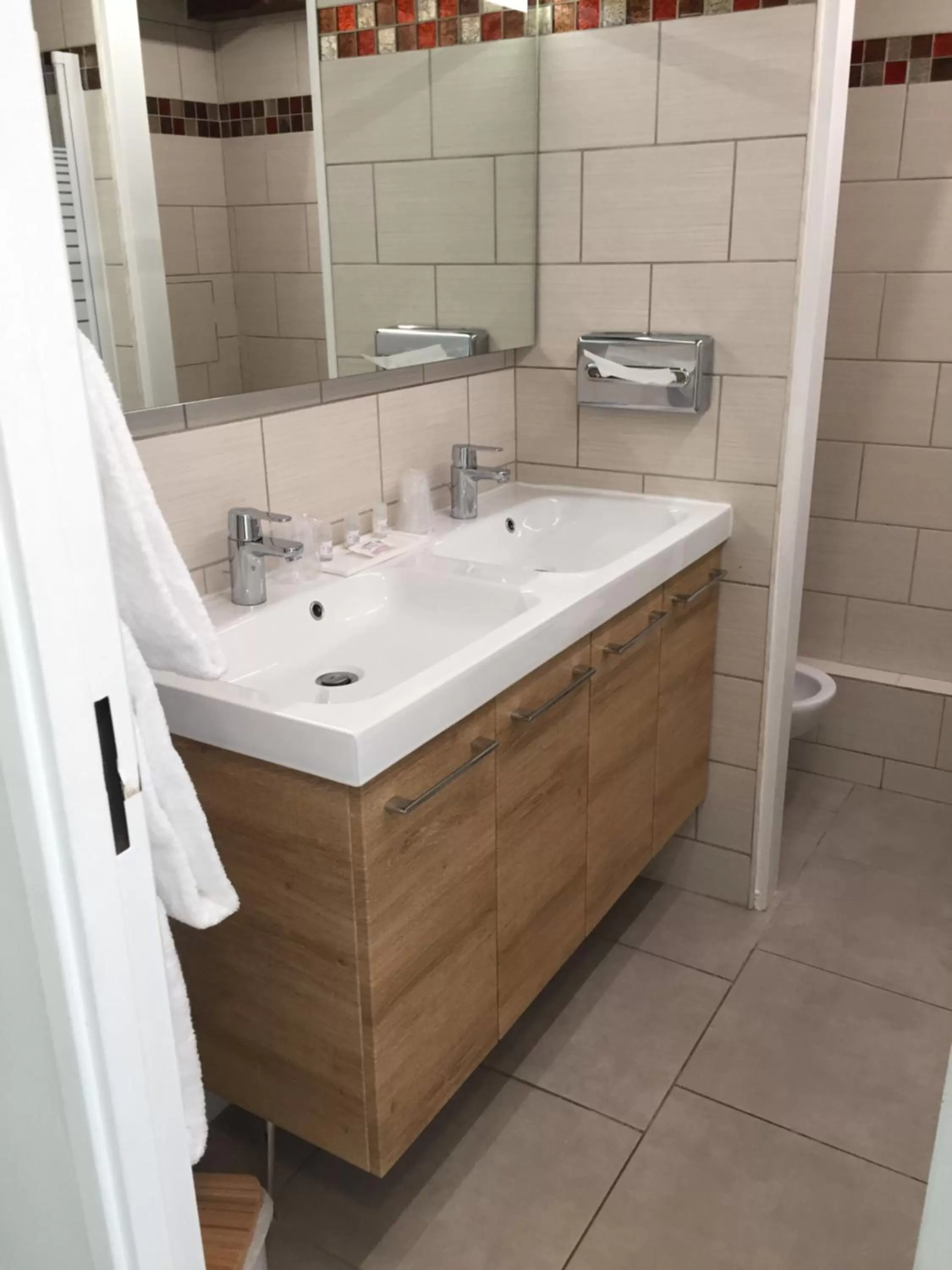 Other in Hotel Le Cardinal Rueil Centre