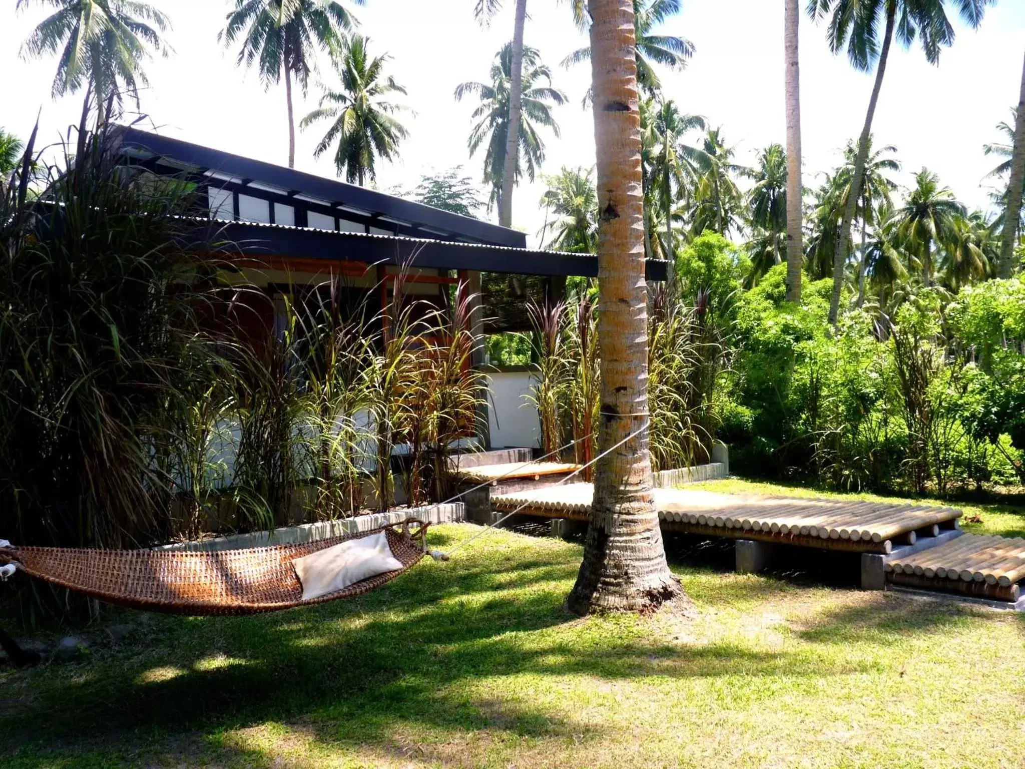 Photo of the whole room, Property Building in SomeWhere Else Boutique Resort