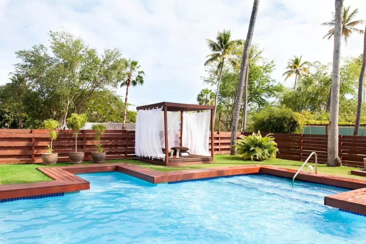 Swimming Pool in Villa Montaña Beach Resort