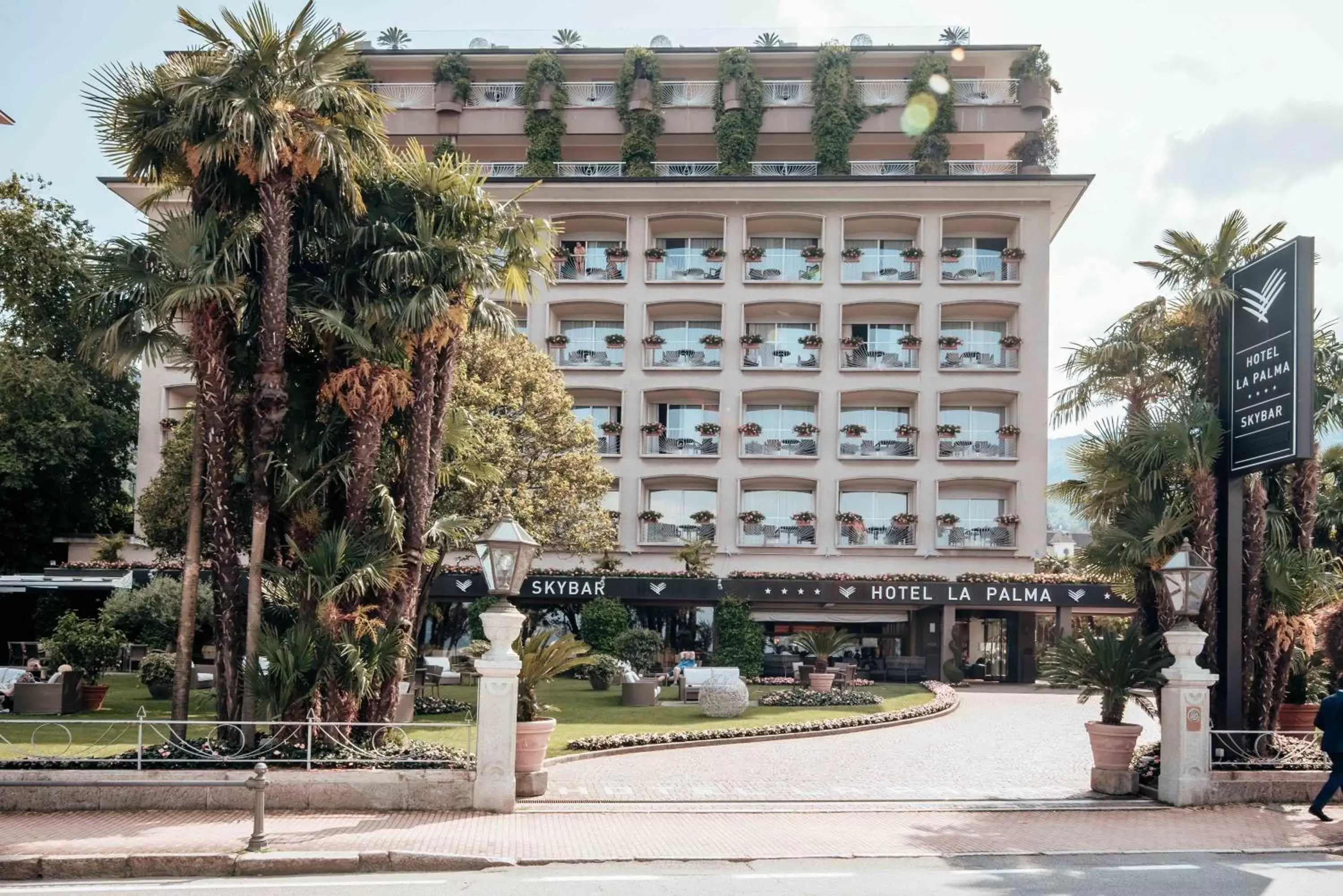 Facade/entrance, Property Building in Hotel La Palma