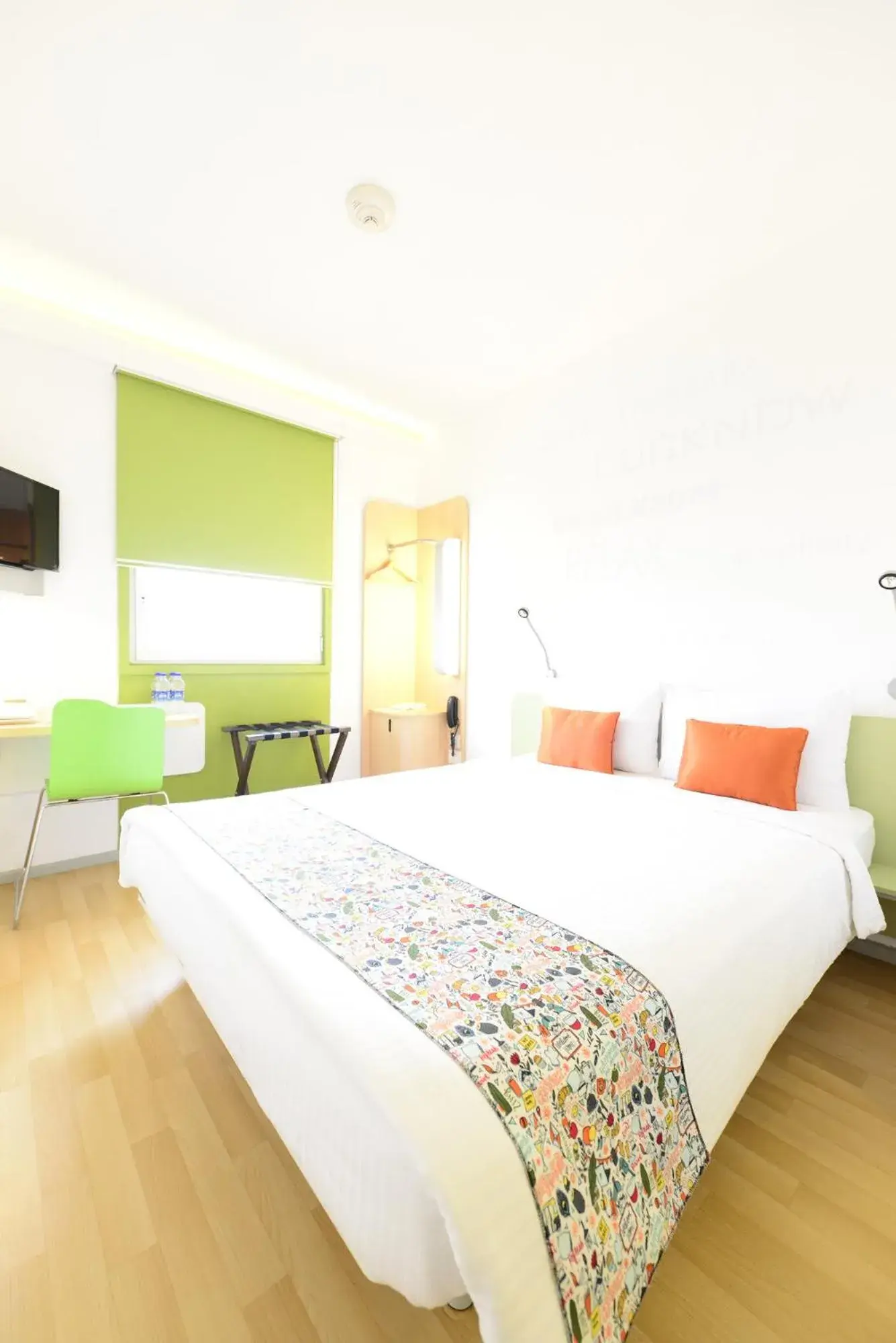 Communal lounge/ TV room, Bed in Ginger Lucknow Communal lounge/ TV room, Bed in Ginger Lucknow