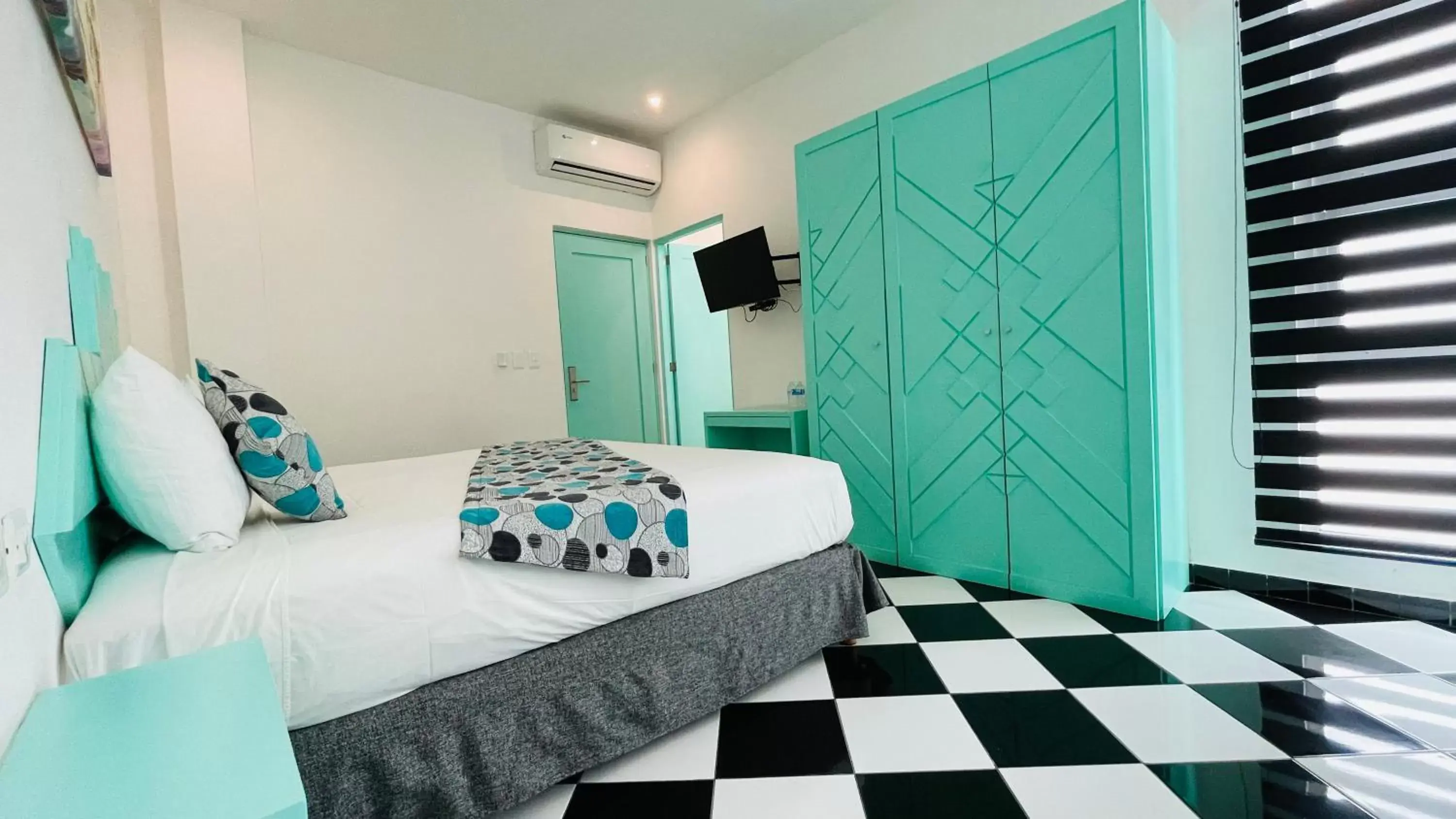 Bedroom, Bed in WINDAY HOTEL - Cerca 5a Avenida