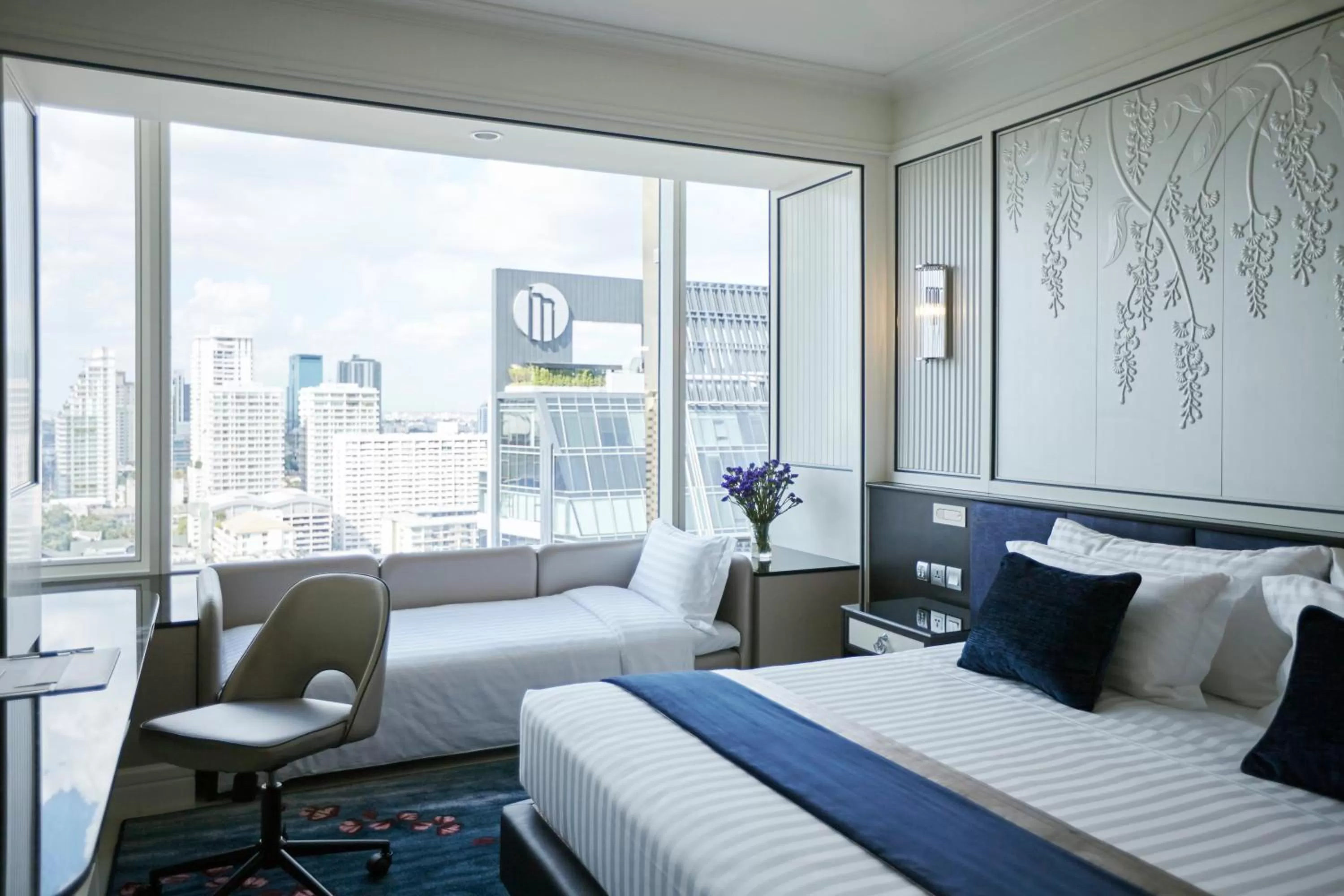 Bed in Grande Centre Point Sukhumvit 55 Thong Lo