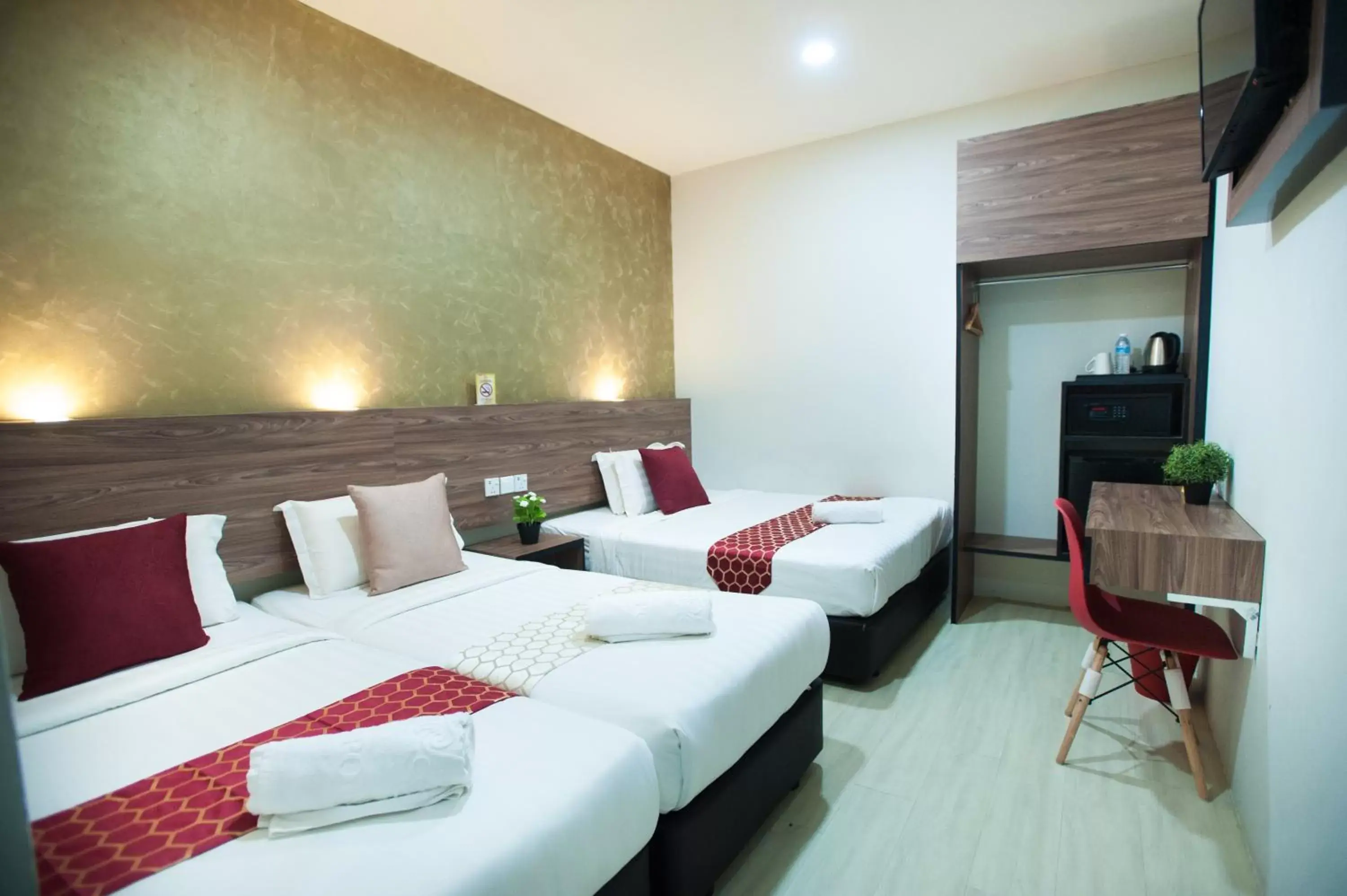 Bed in DJ Citi Point Hotel Bed in DJ Citi Point Hotel