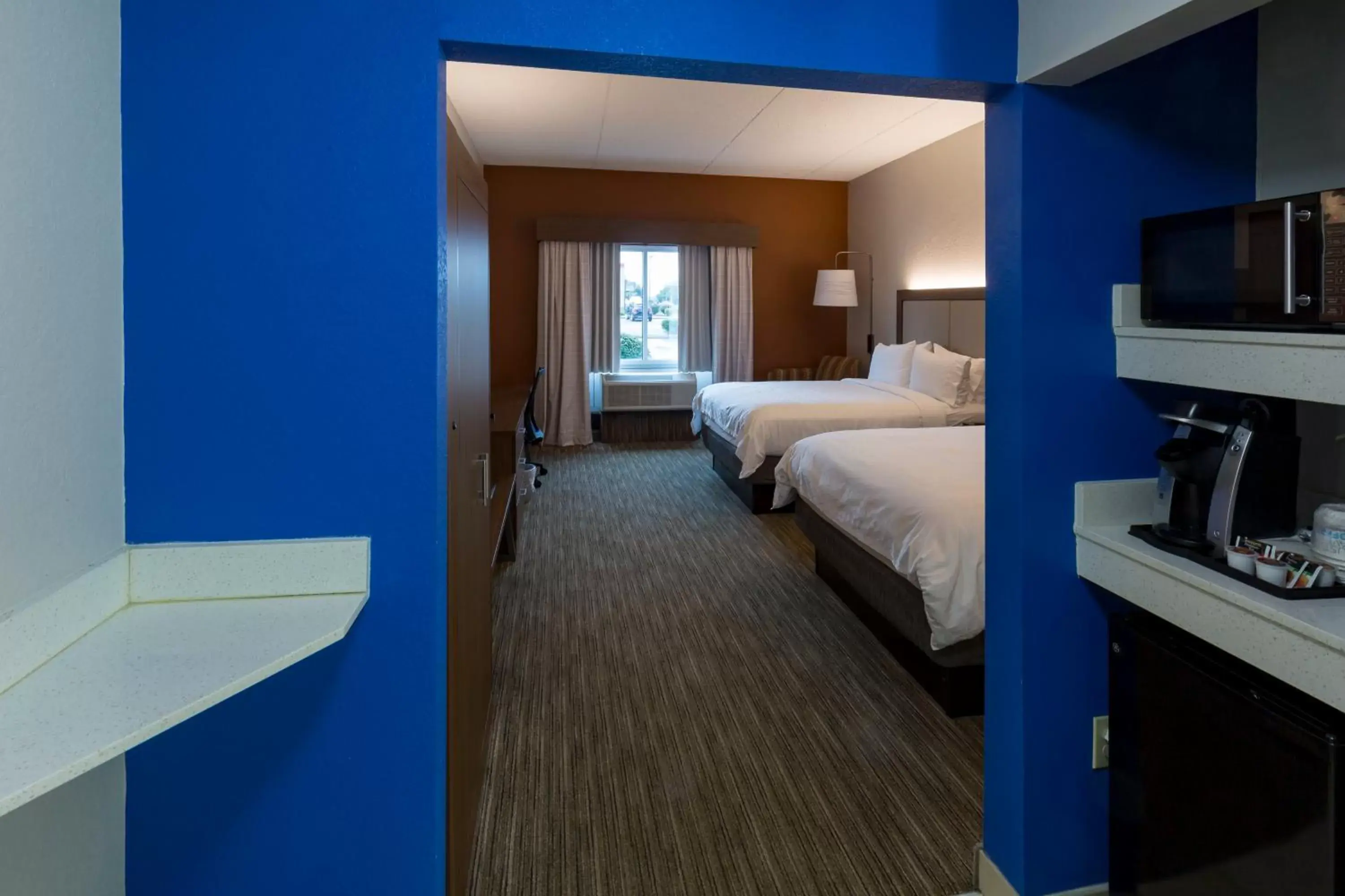 Photo of the whole room in Holiday Inn Express Hotel & Suites Louisville South-Hillview, an IHG Hotel