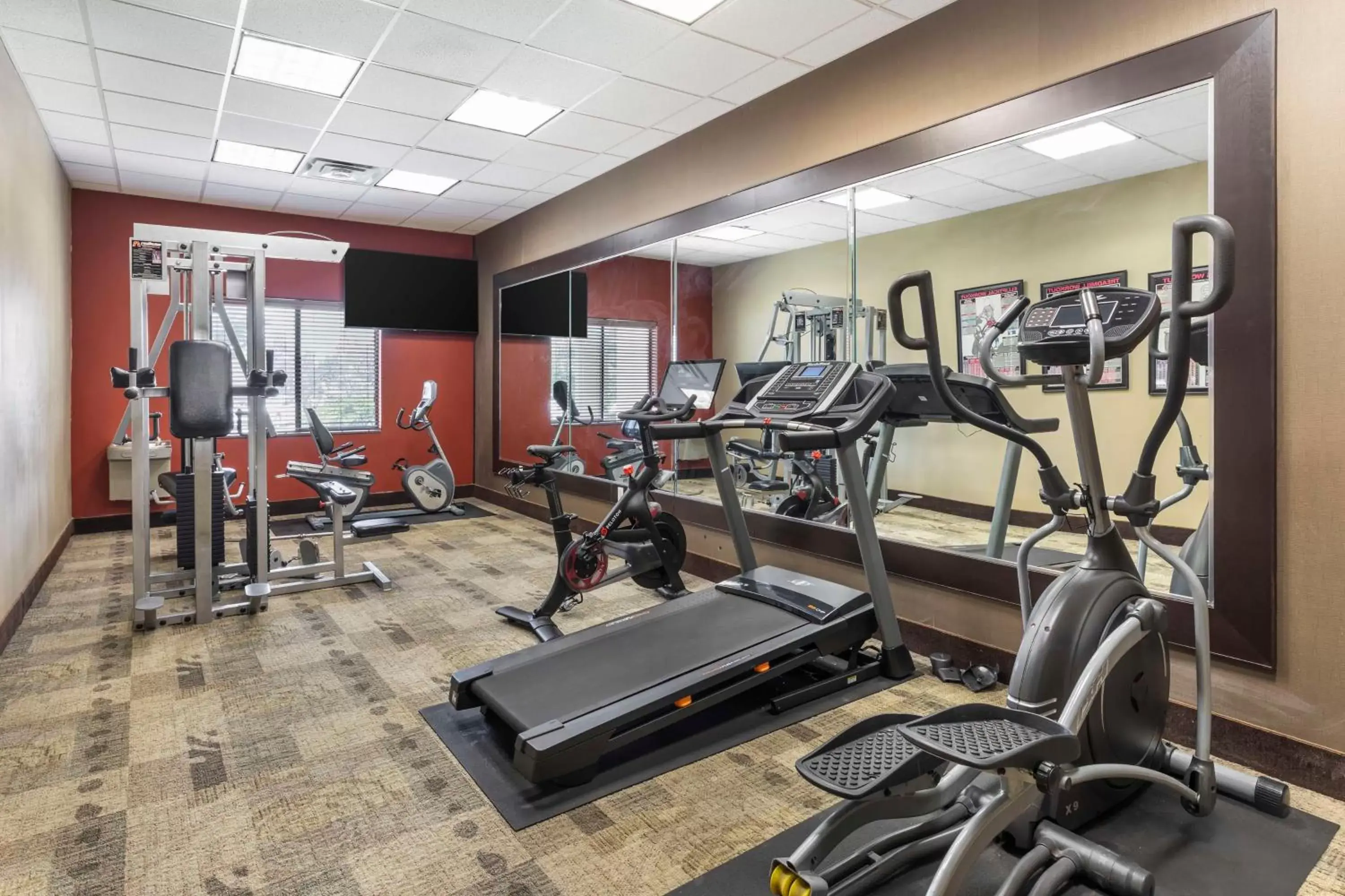 Fitness centre/facilities, Fitness Center/Facilities in Best Western Plus Hotel and Suites Denison