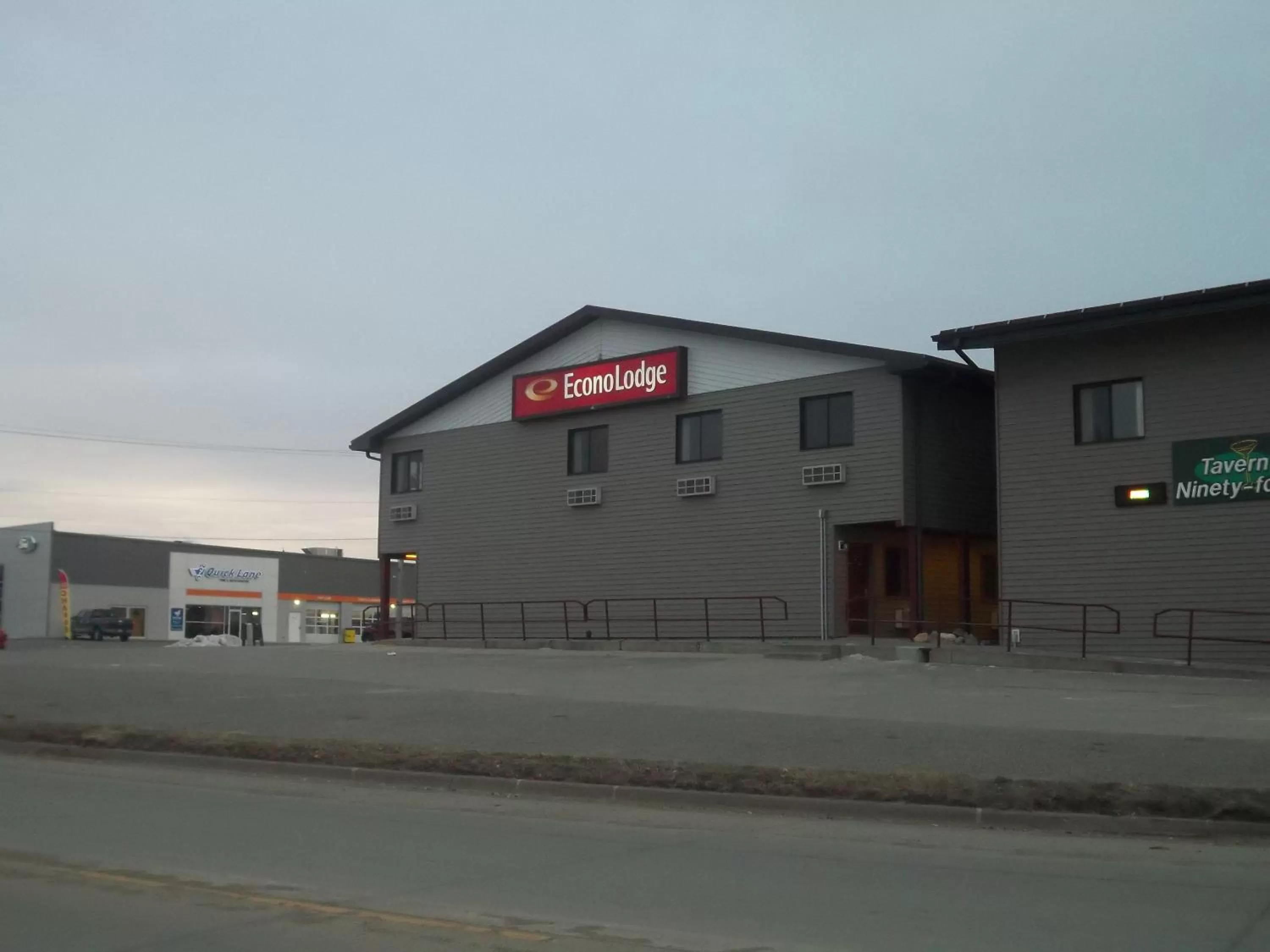 Econo Lodge - Valley City