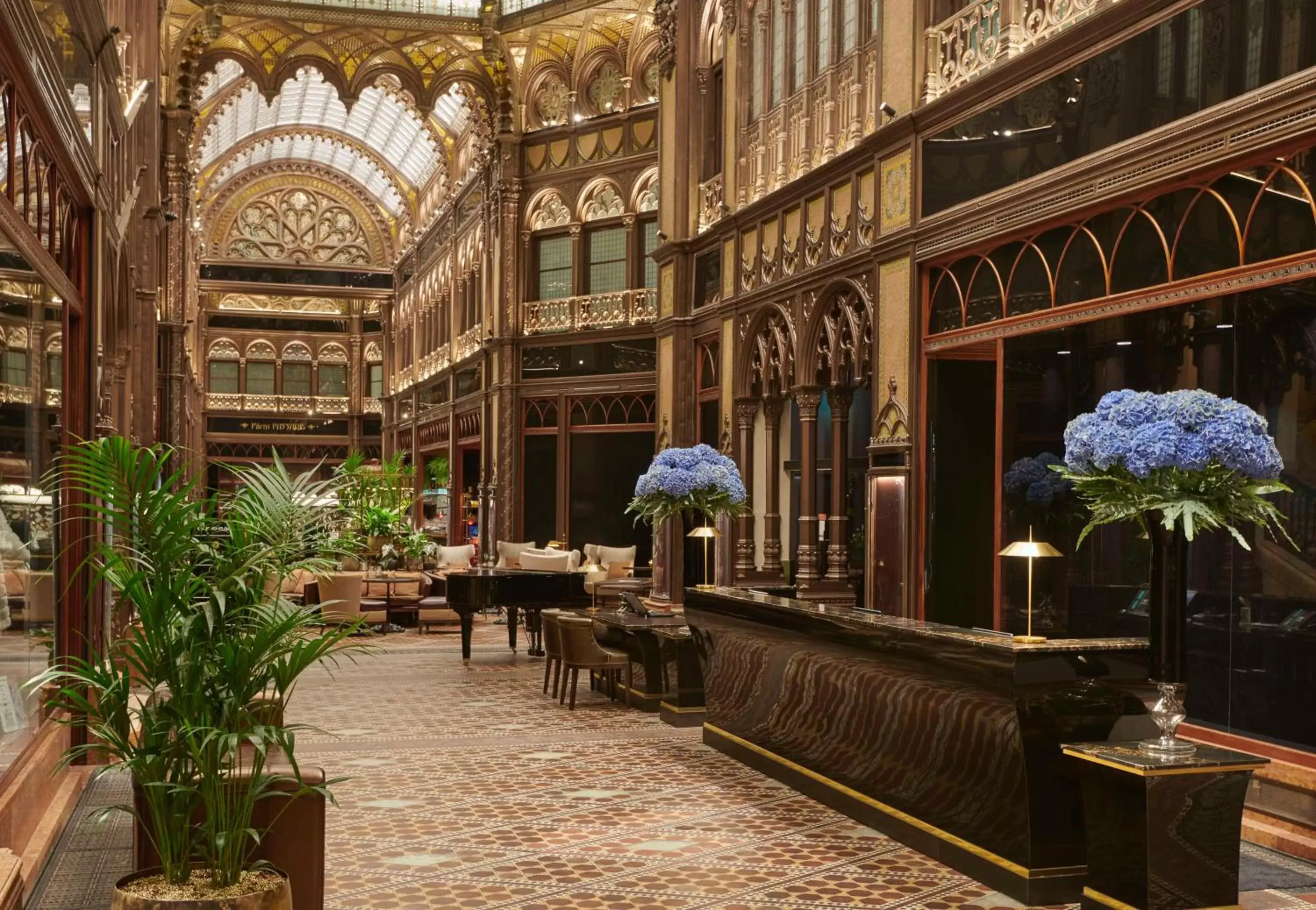 Lobby or reception in Párisi Udvar Hotel Budapest, part of Hyatt