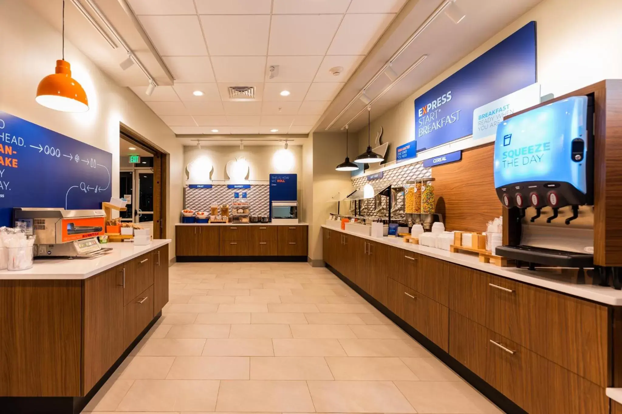 Buffet breakfast, Restaurant/Places to Eat in Holiday Inn Express & Suites Charlottesville, an IHG Hotel