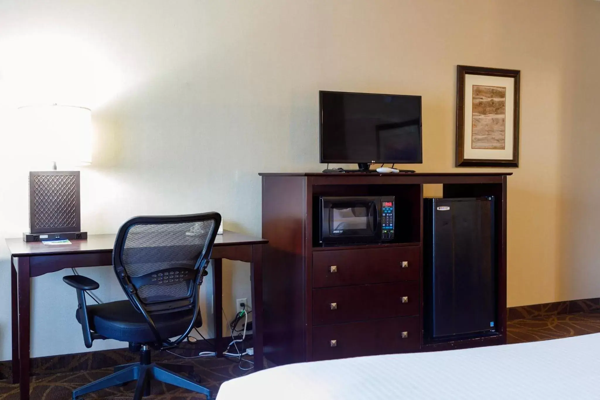 TV and multimedia, TV/Entertainment Center in Gold Country Inn and Casino by Red Lion Hotels