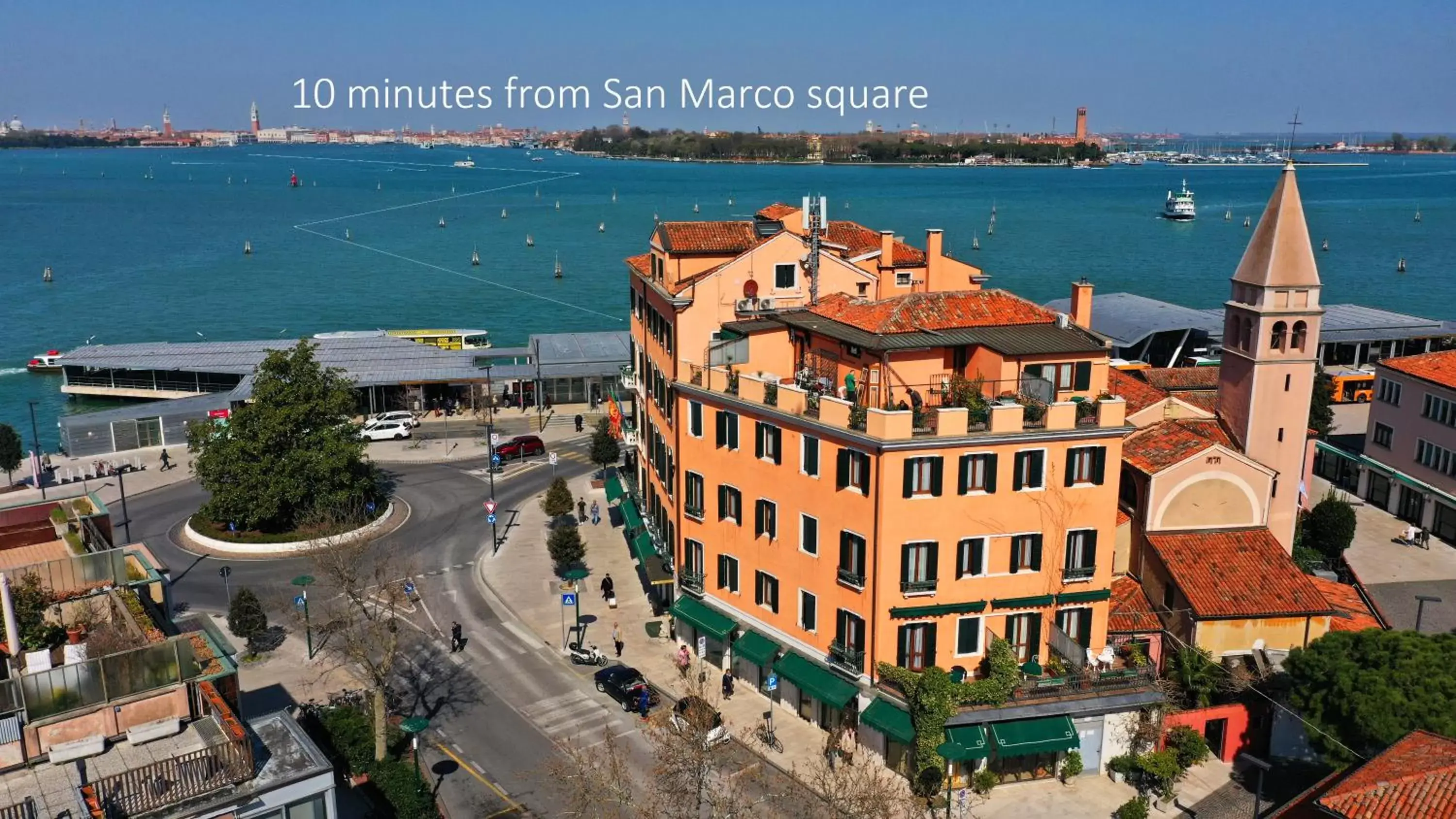 Facade/entrance, Bird's-eye View in Hotel Riviera Venezia Lido