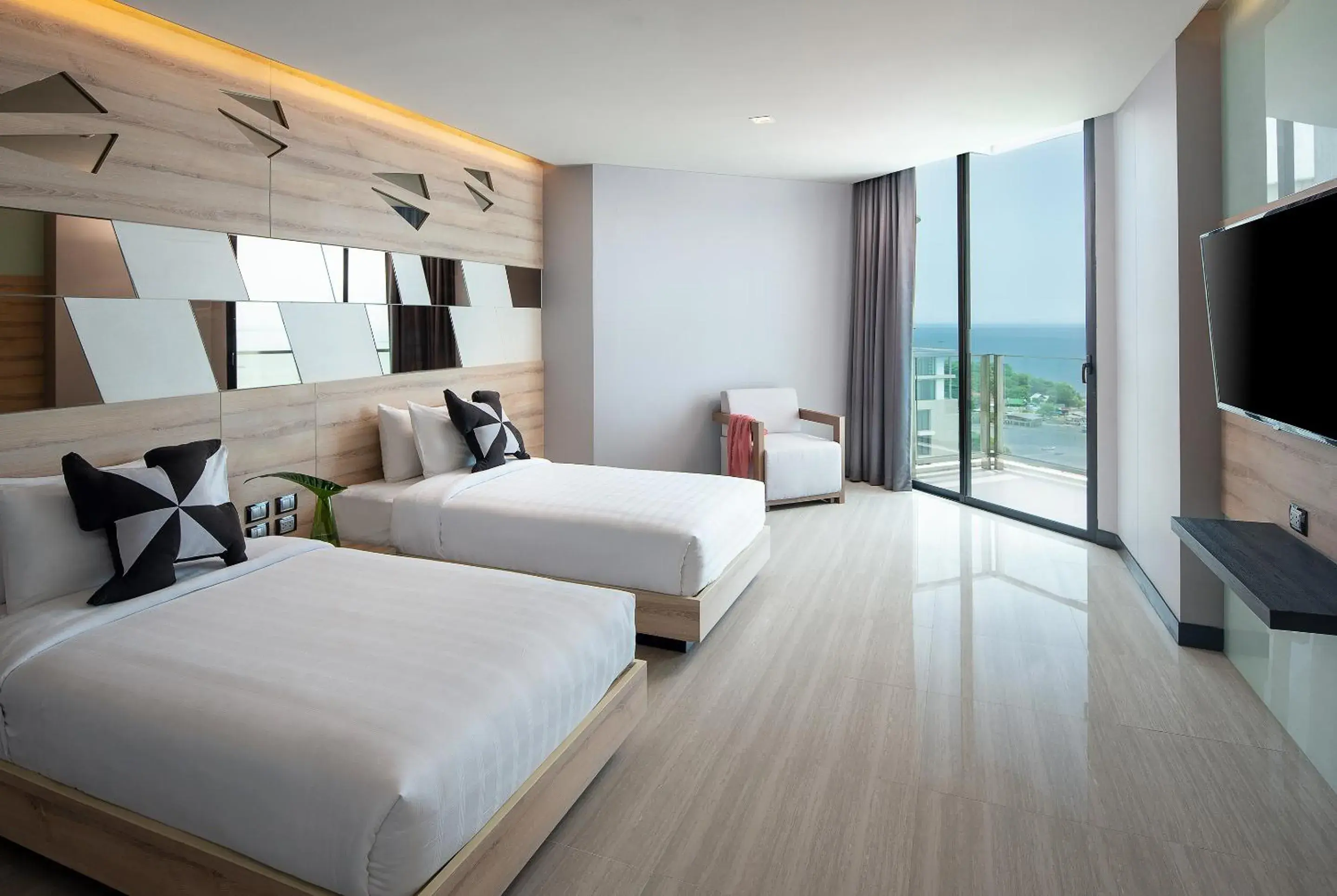 Photo of the whole room, Bed in Tsix5 Phenomenal Hotel Pattaya