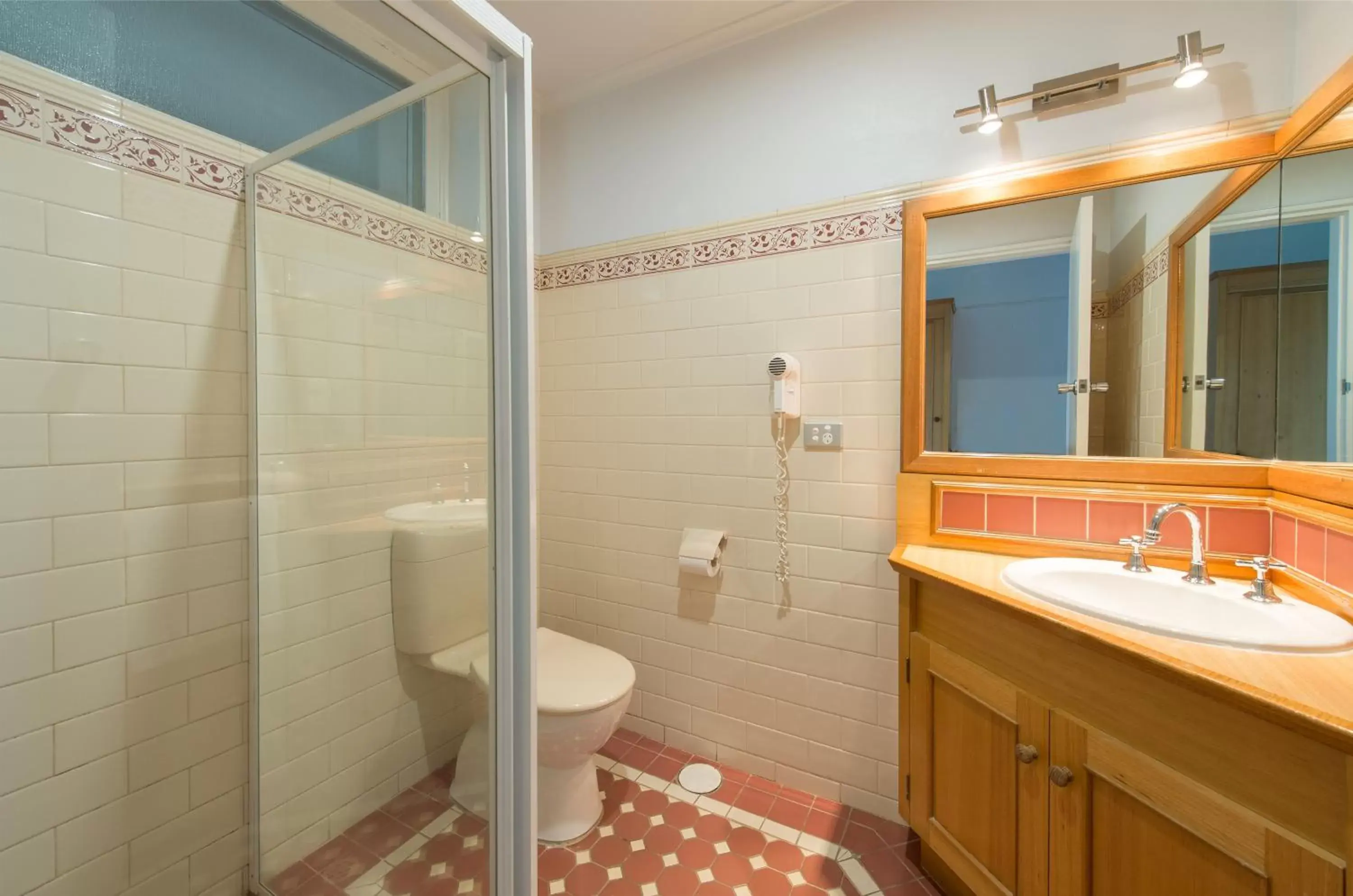 Bathroom in Berri Hotel