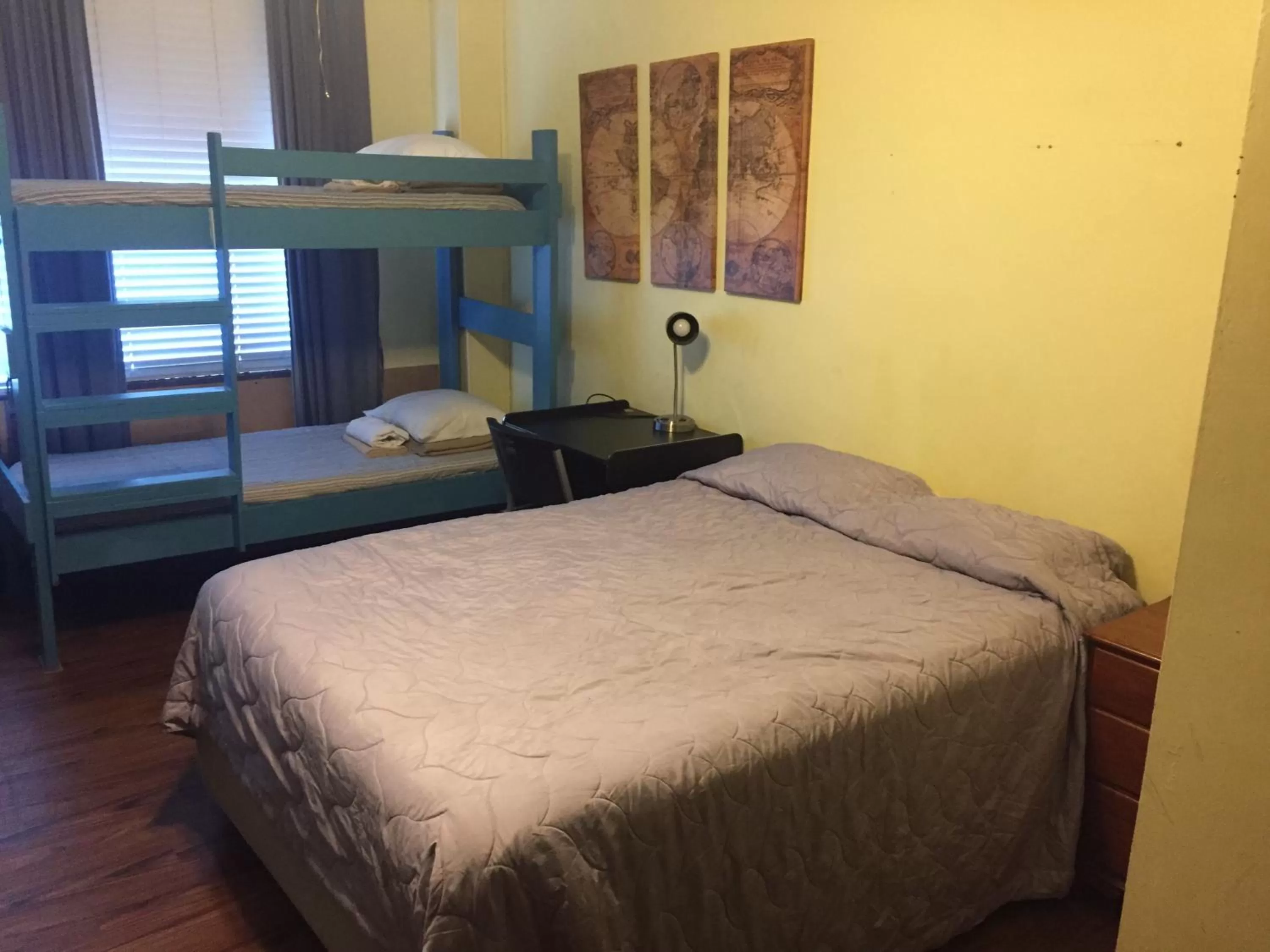 Bed in The Pirate Haus Inn