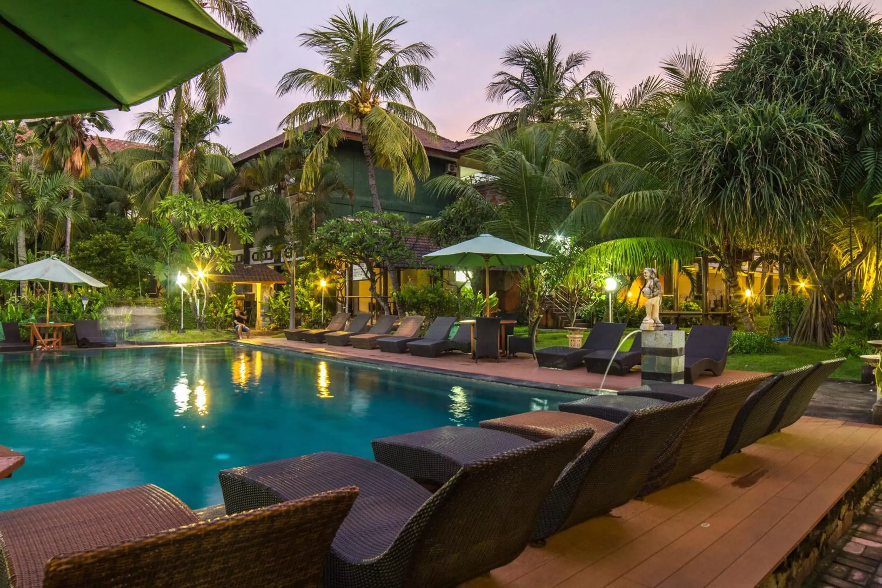 Swimming Pool in Bakung Beach Resort