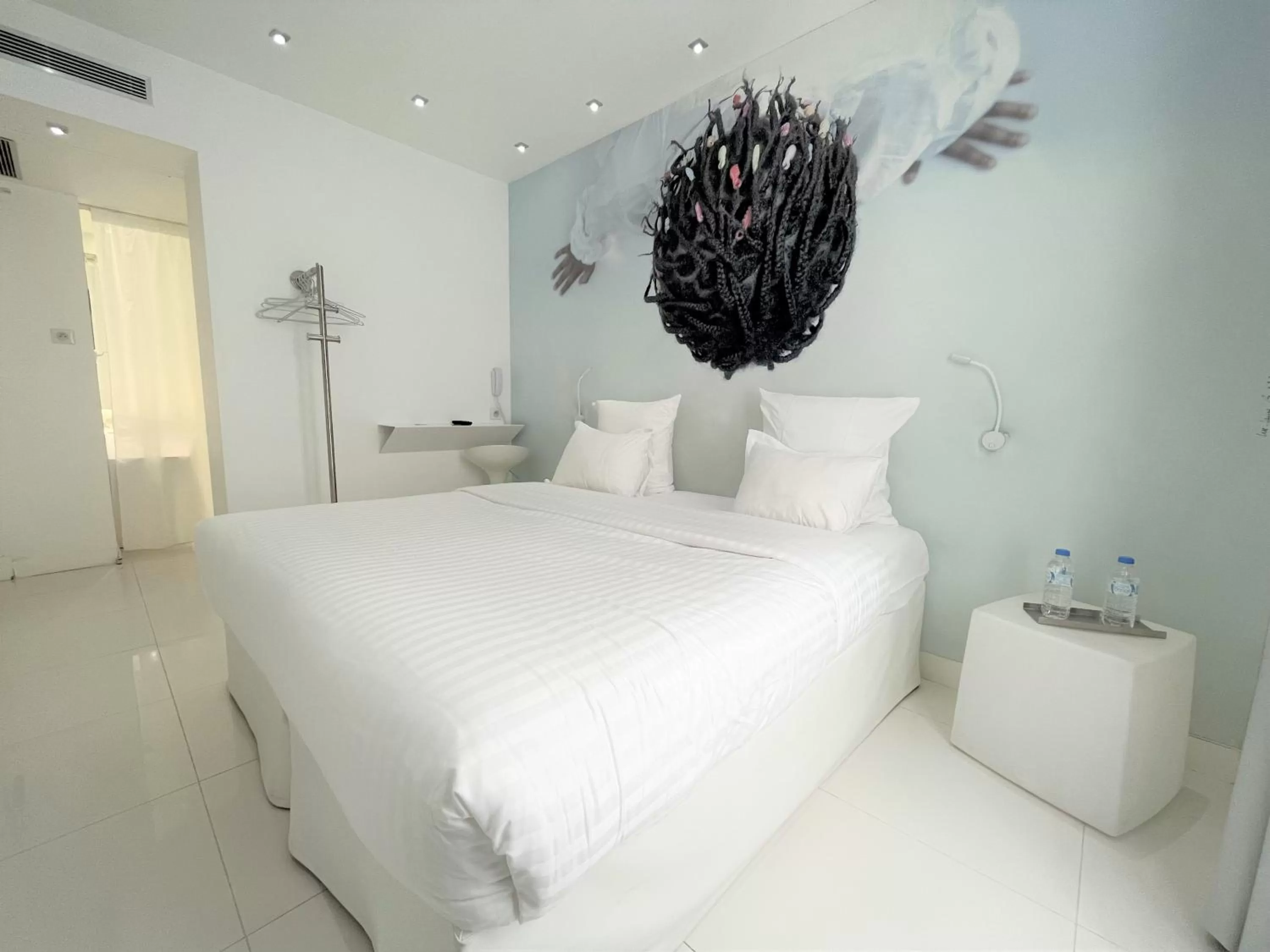 Photo of the whole room, Bed in Blc Design Hotel