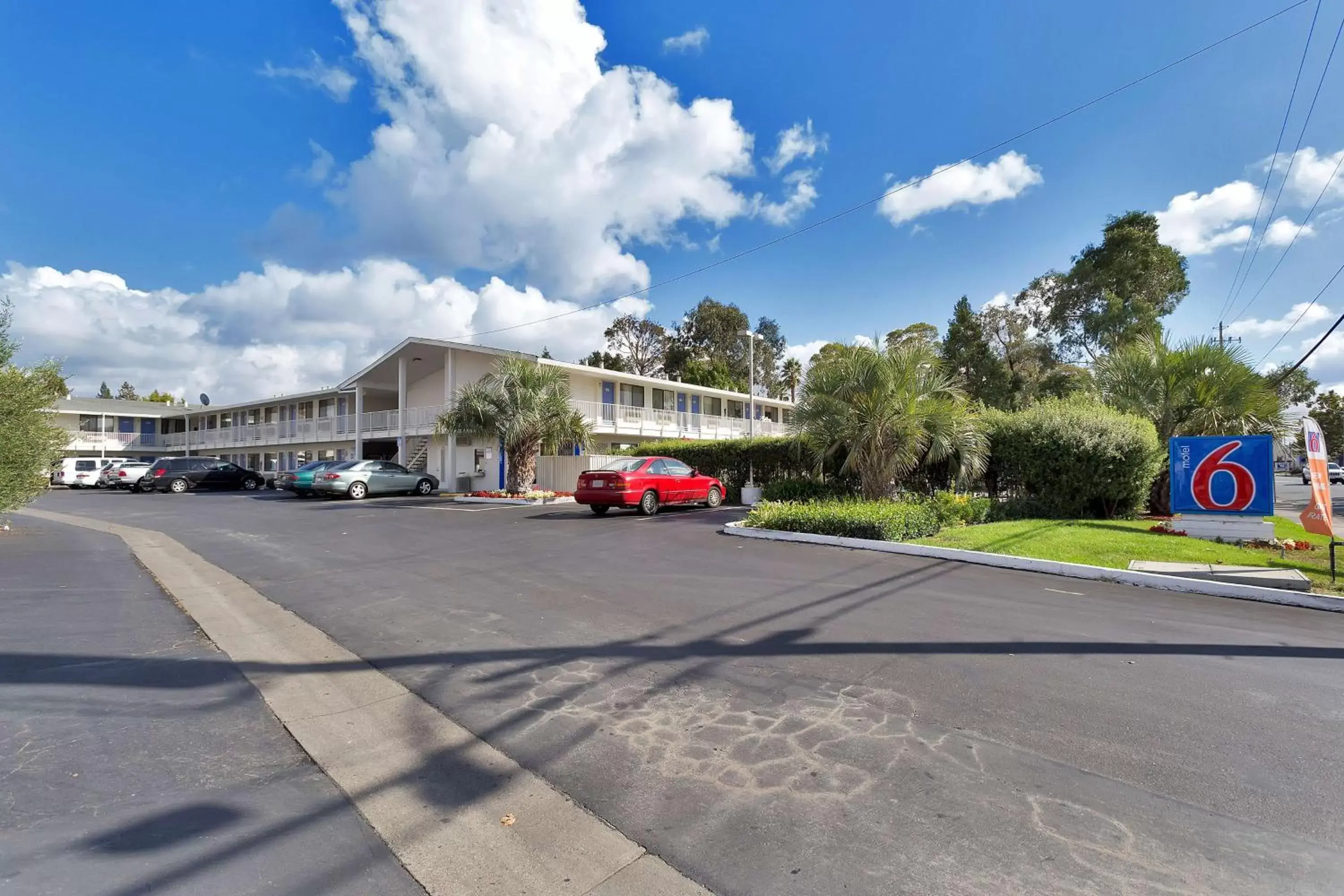 Property building in Motel 6-Santa Rosa, CA - South