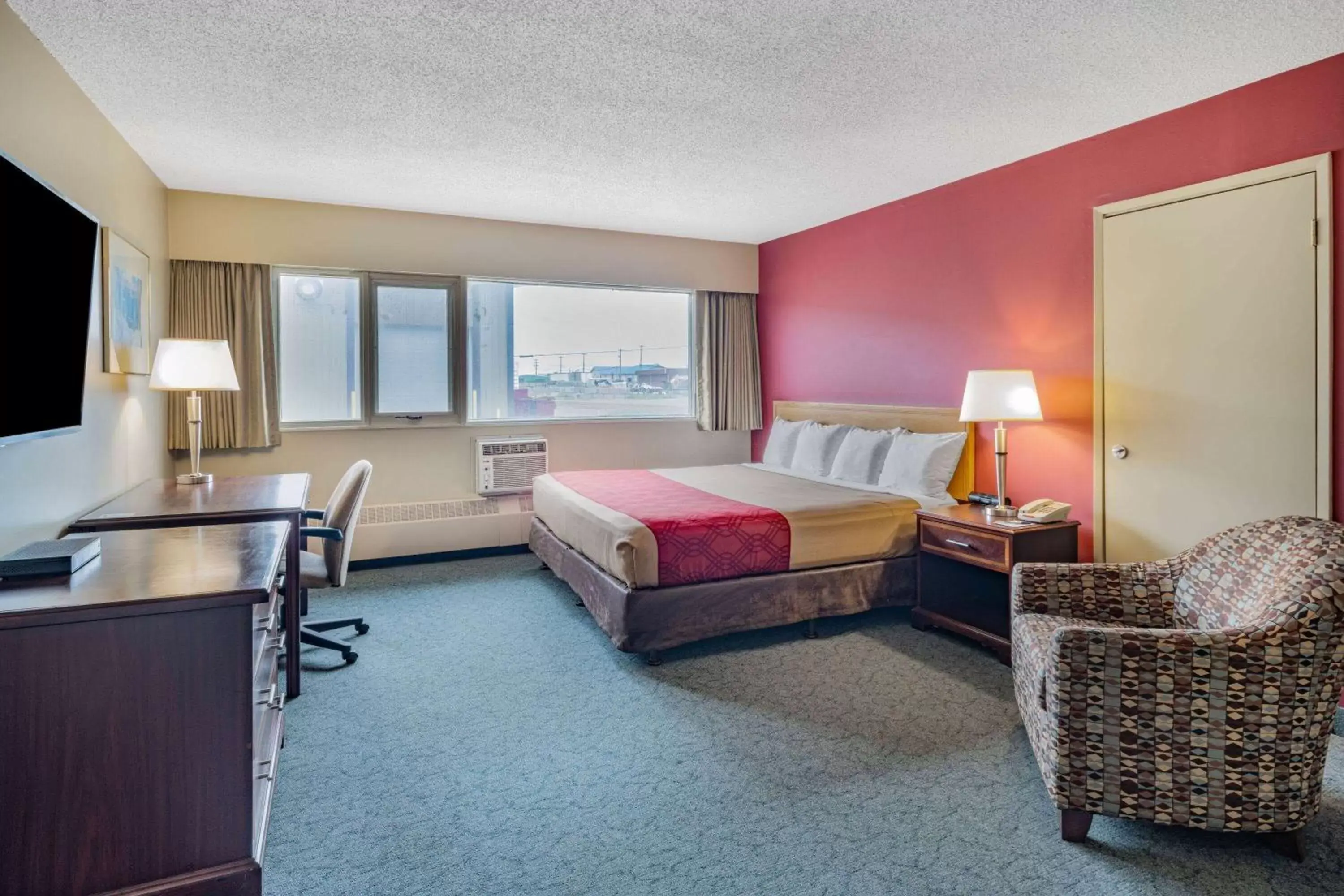 Photo of the whole room in Travelodge by Wyndham Fort St John