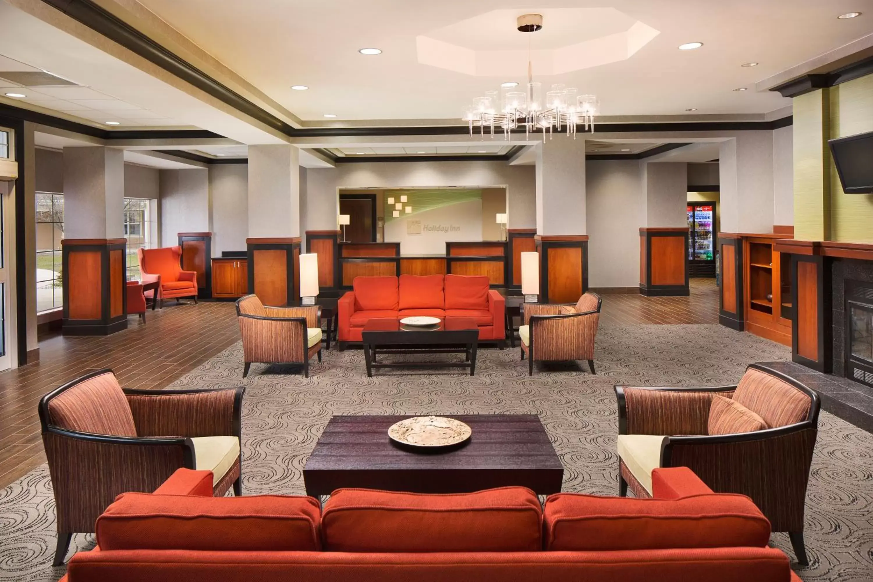 Lobby or reception in Holiday Inn Grand Rapids-Airport, an IHG Hotel
