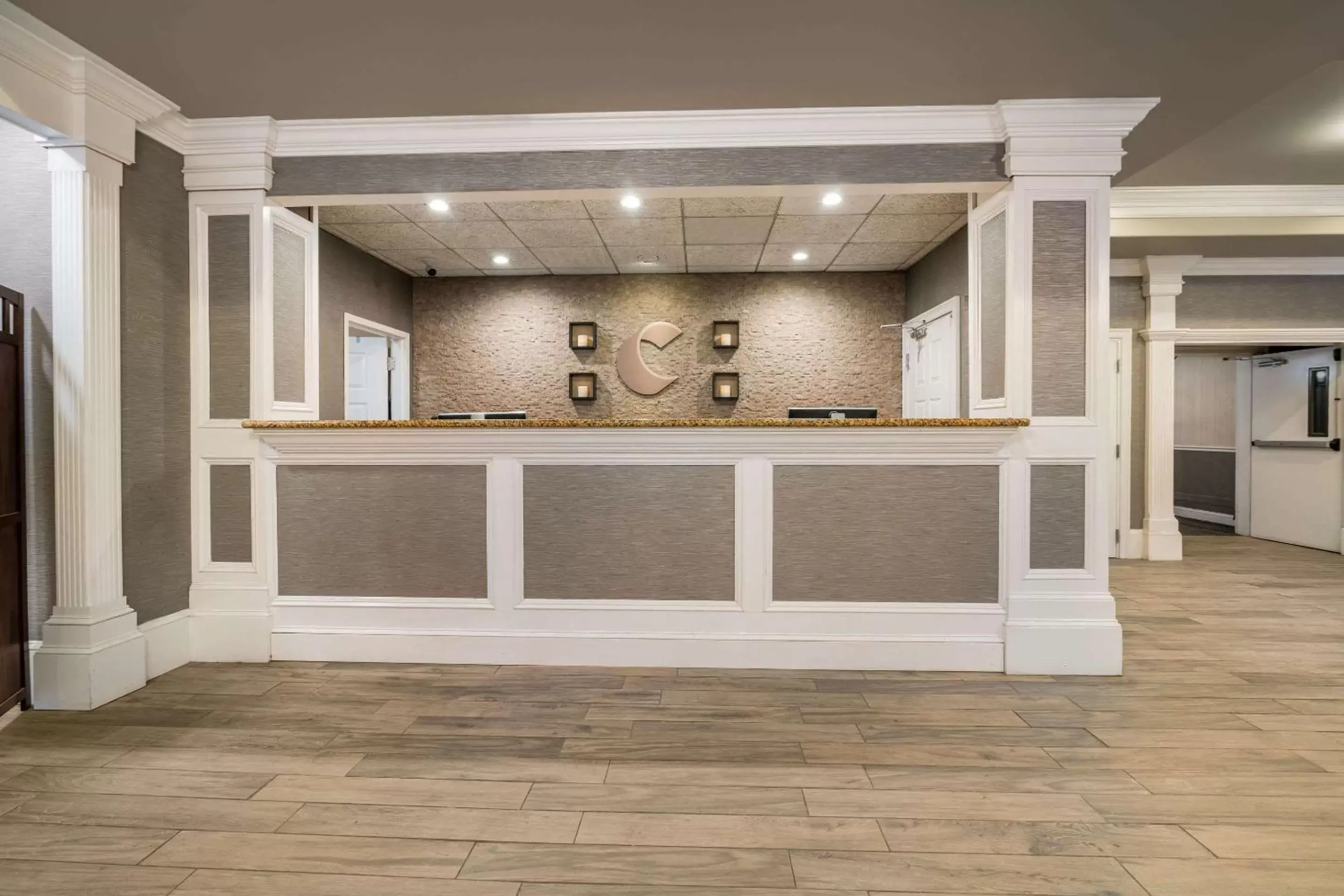 Lobby or reception, Lobby/Reception in Comfort Inn & Suites Plattsburgh - Morrisonville