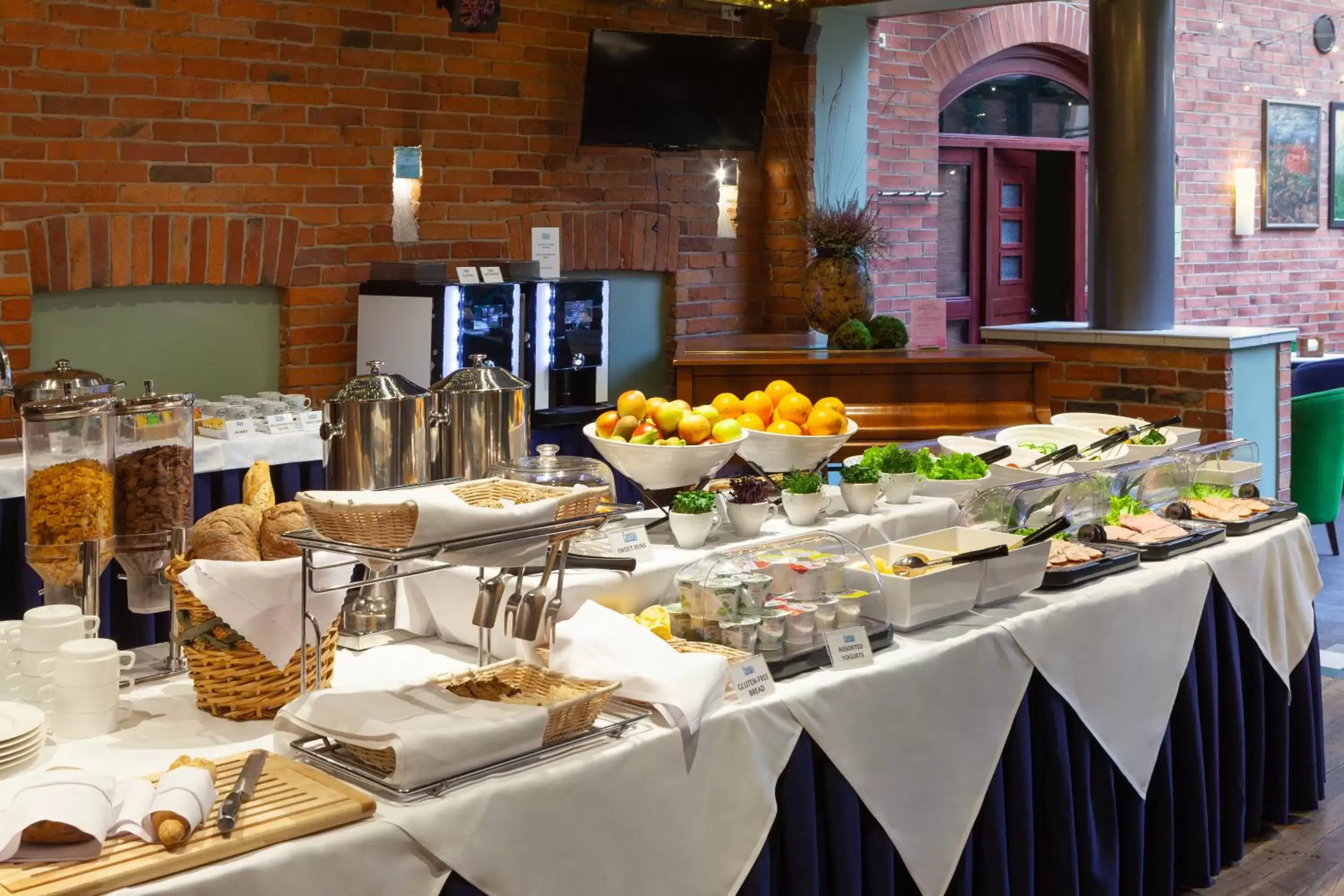 Buffet breakfast in BEST WESTERN Santakos Hotel