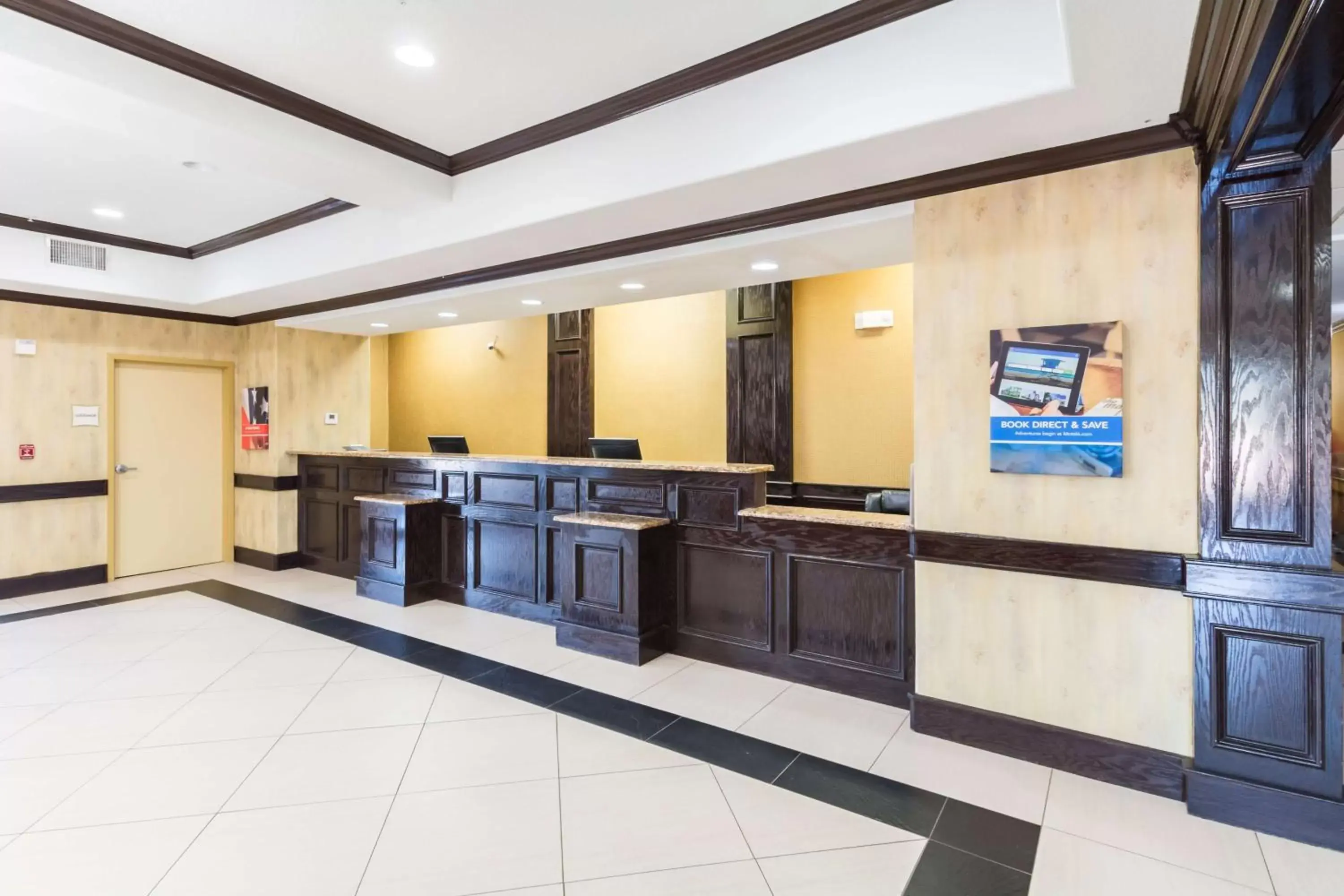 Lobby or reception, Kitchen/Kitchenette in Motel 6-Joshua, TX