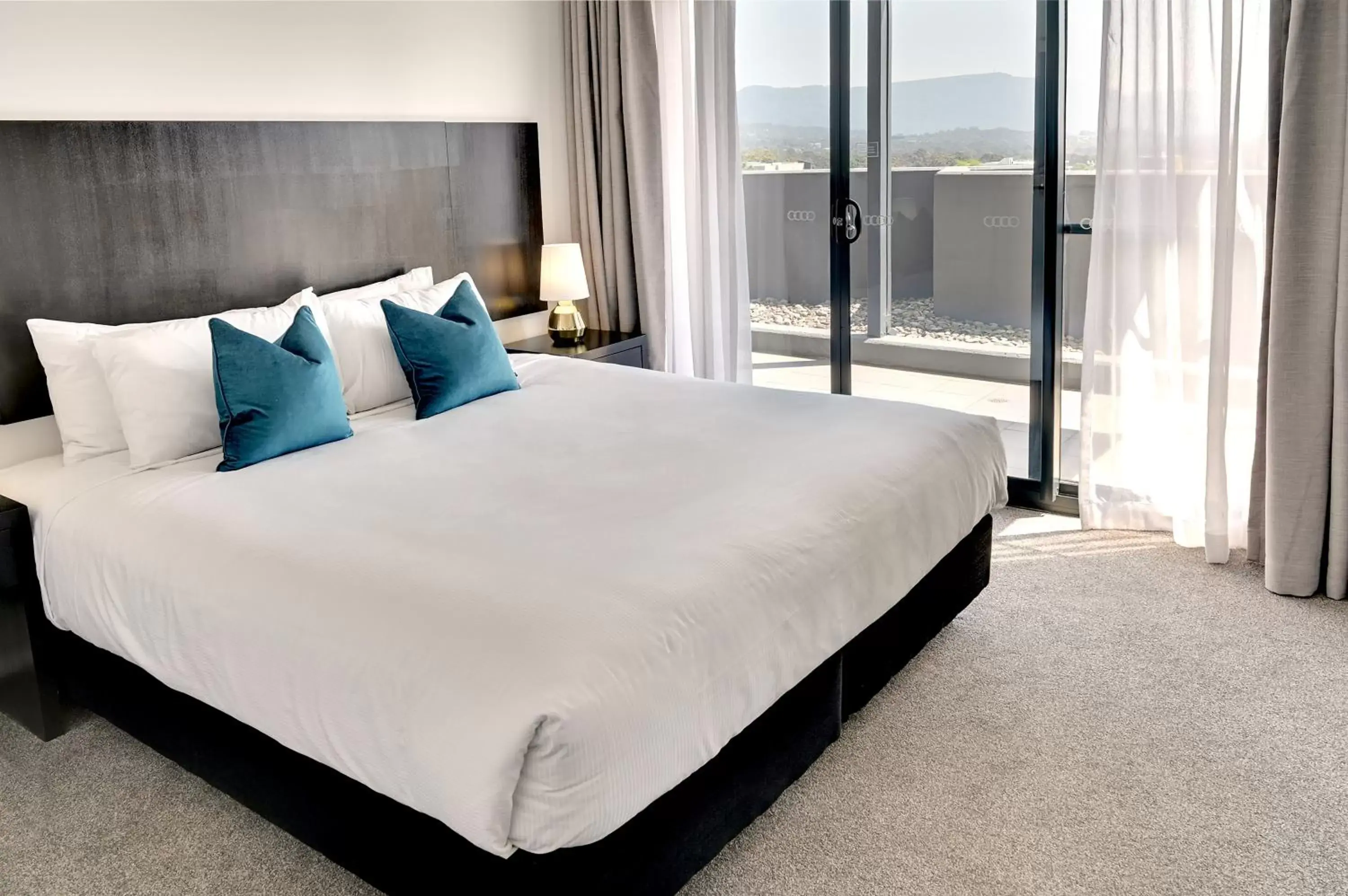 Bed in Mantra Wollongong