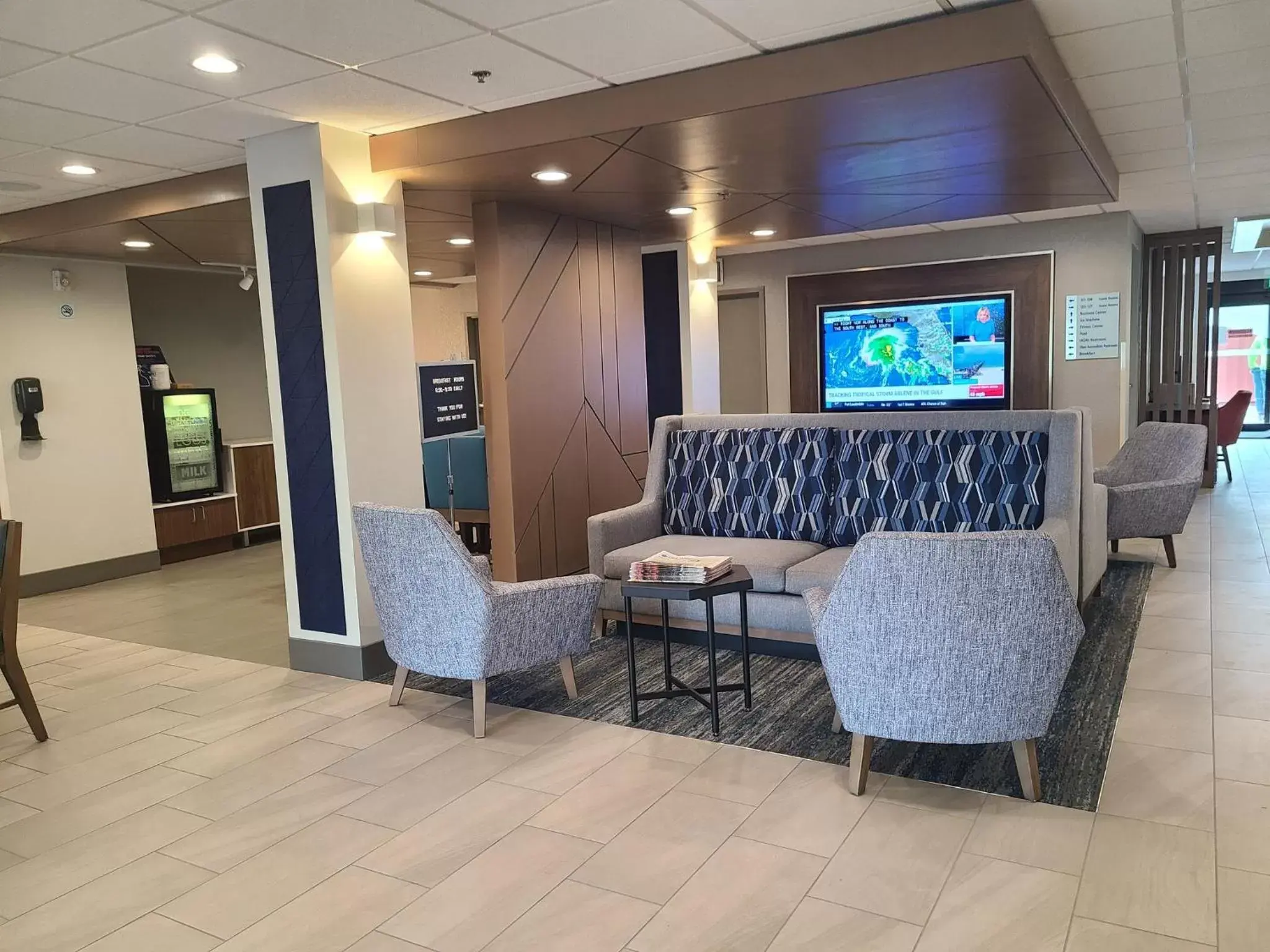 Property building, Seating Area in Holiday Inn Express Fort Lauderdale North - Executive Airport, an IHG Hotel
