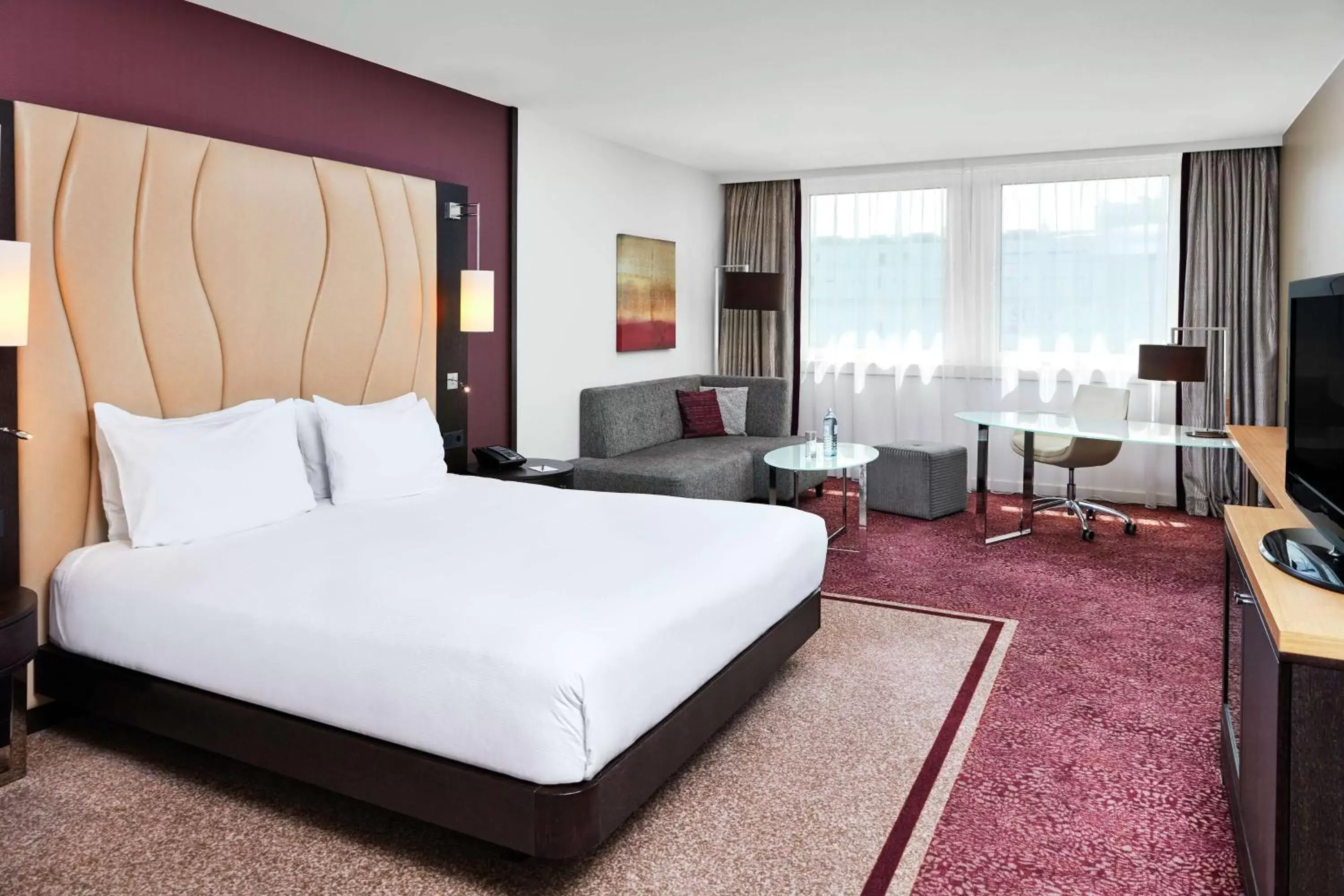 Bedroom in Hilton Vienna Danube Waterfront