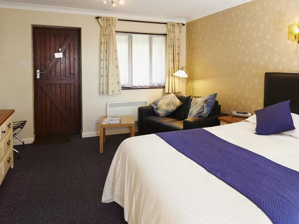 Superior Double Room in Marsham Arms Inn