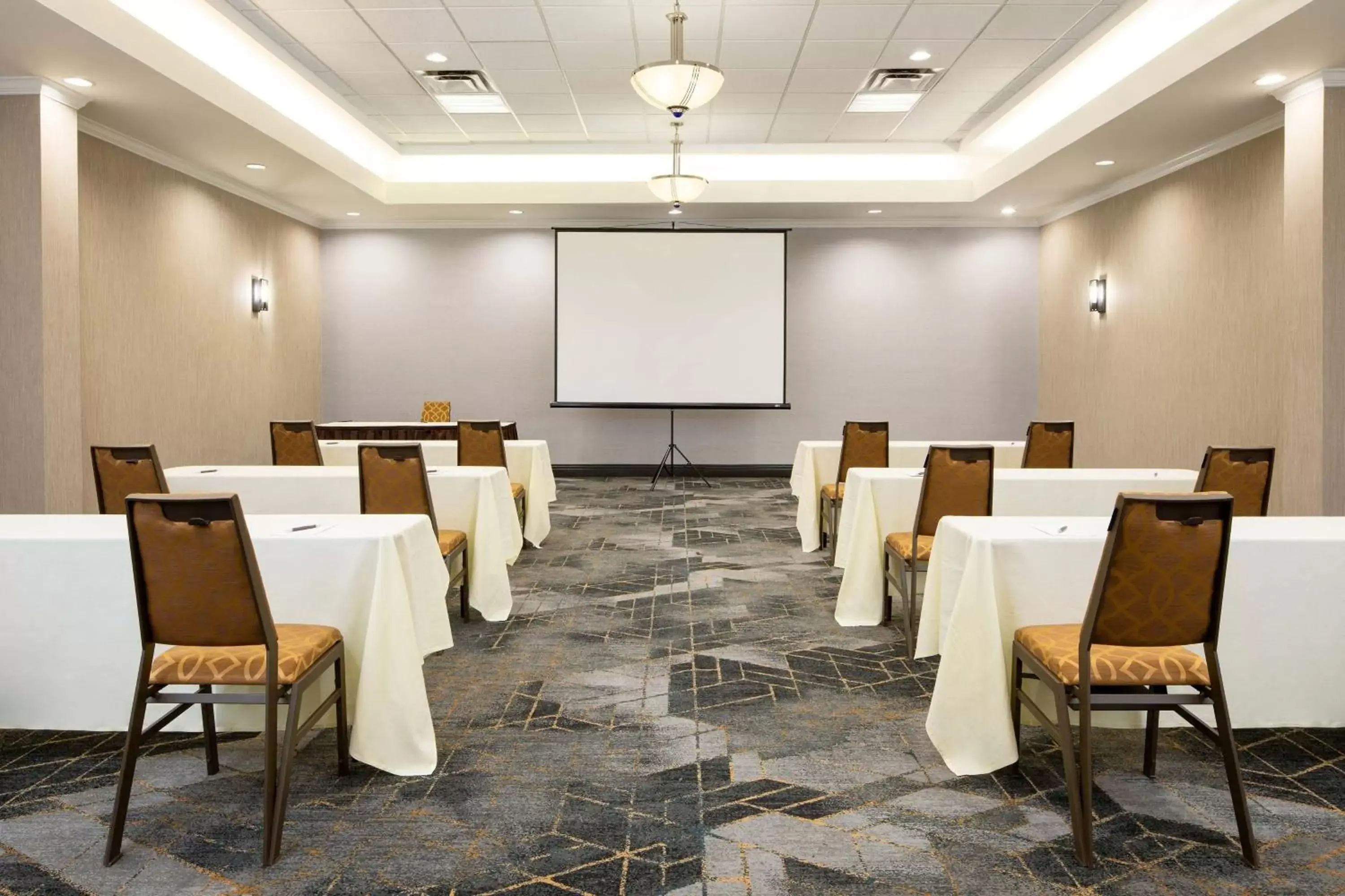 Meeting/conference room in Sheraton Detroit Metro Airport